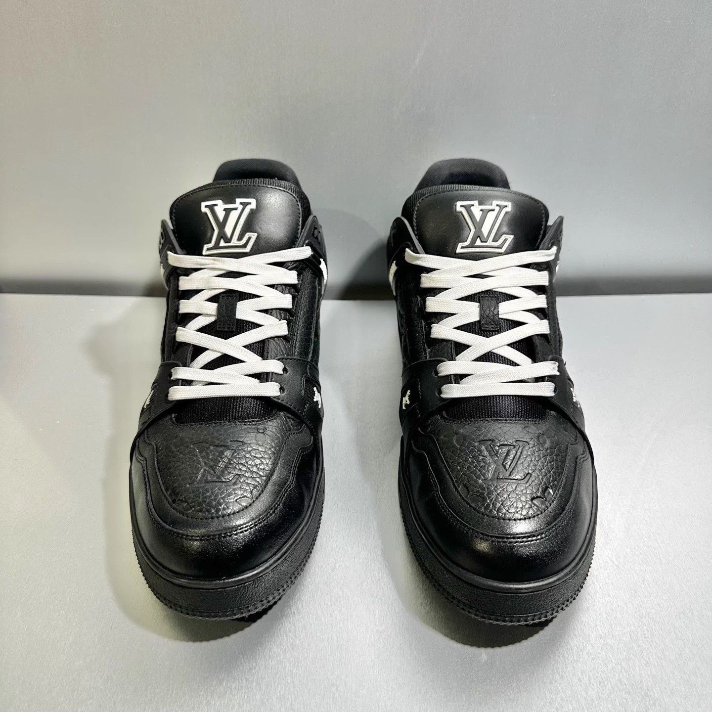 Louis Vuitton LV Trainer Black Samurai Size 10/44 Excellent Condition Size US 10 / EU 43 - 2 Thumbnail