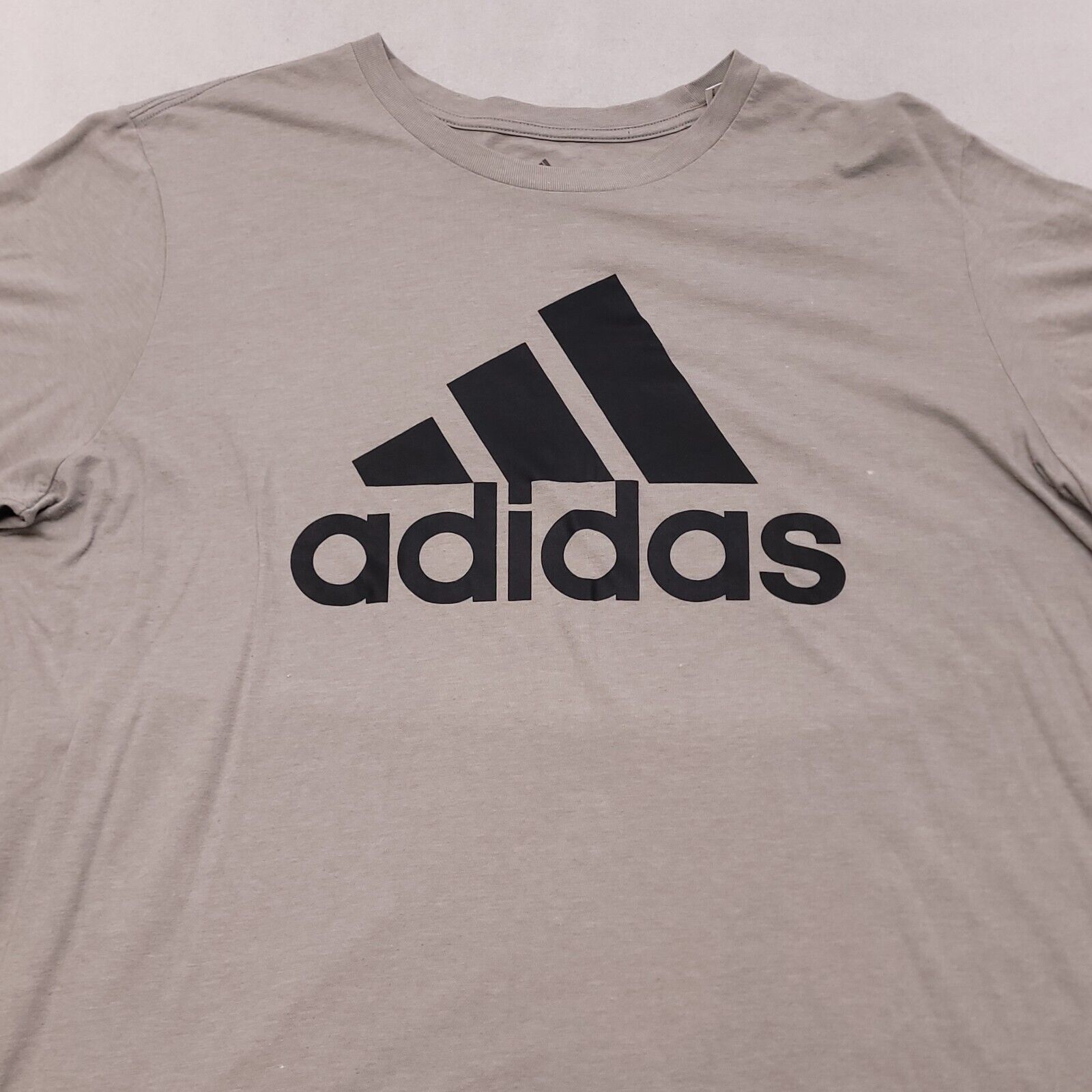 Adidas Adidas Casual Graphic T-Shirt Adult Mens Size 2XL Gray Black Size US XXL / EU 58 / 5 - 1 Thumbnail