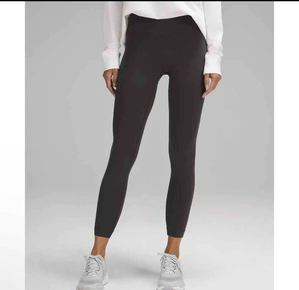 Lululemon Lululemon Wunder Under SmoothCover Tight 25" 6 Graphite Grey Size 28" / US 6 / IT 42 - 1 Thumbnail