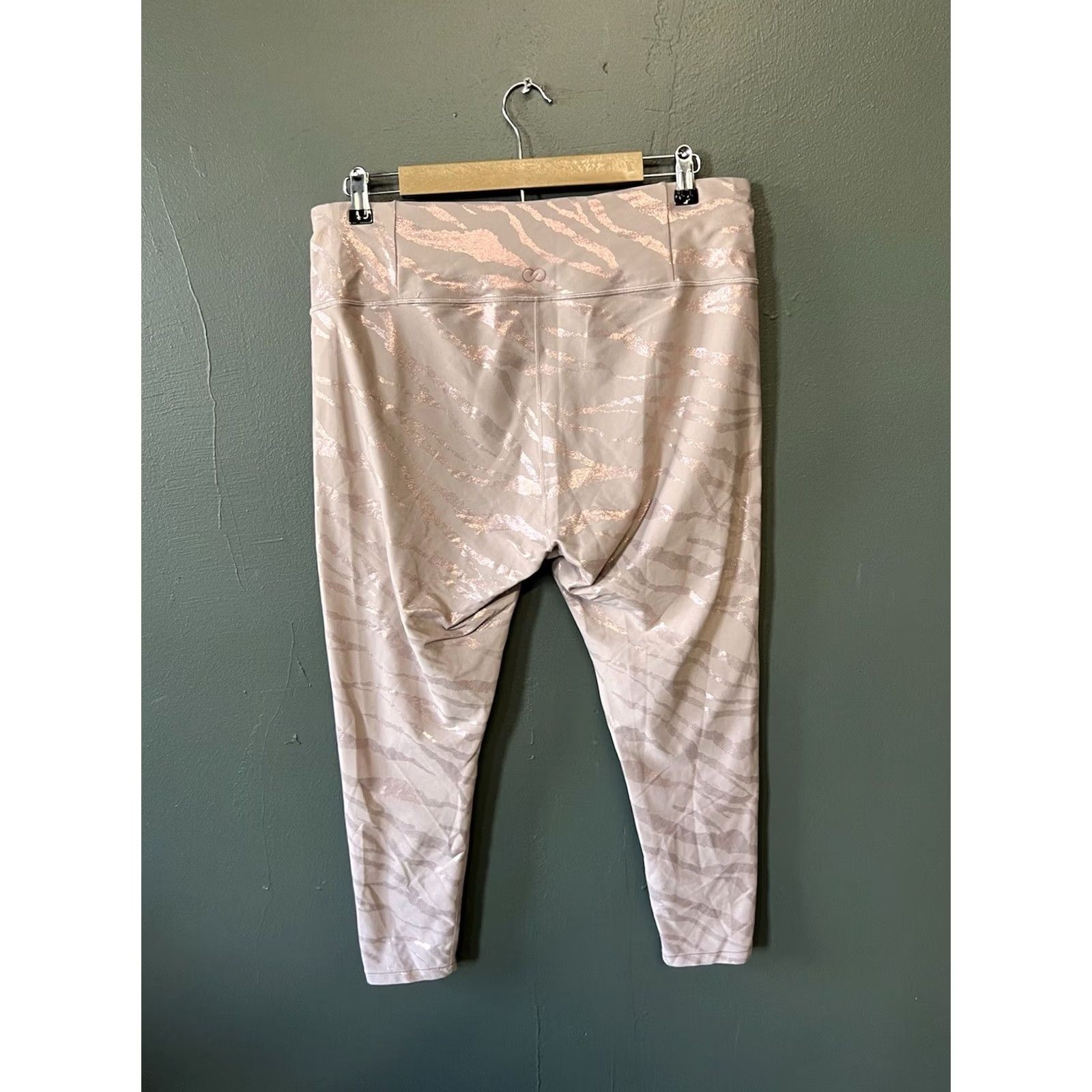 Vintage Calia Womens Pink Athletic Cropped Yoga Pants 2XL Size Regular Adult Women Cropped Yoga Pants 2XL Pink CALIA Women’s Activewear Size 40" / US 18 - 2 Thumbnail