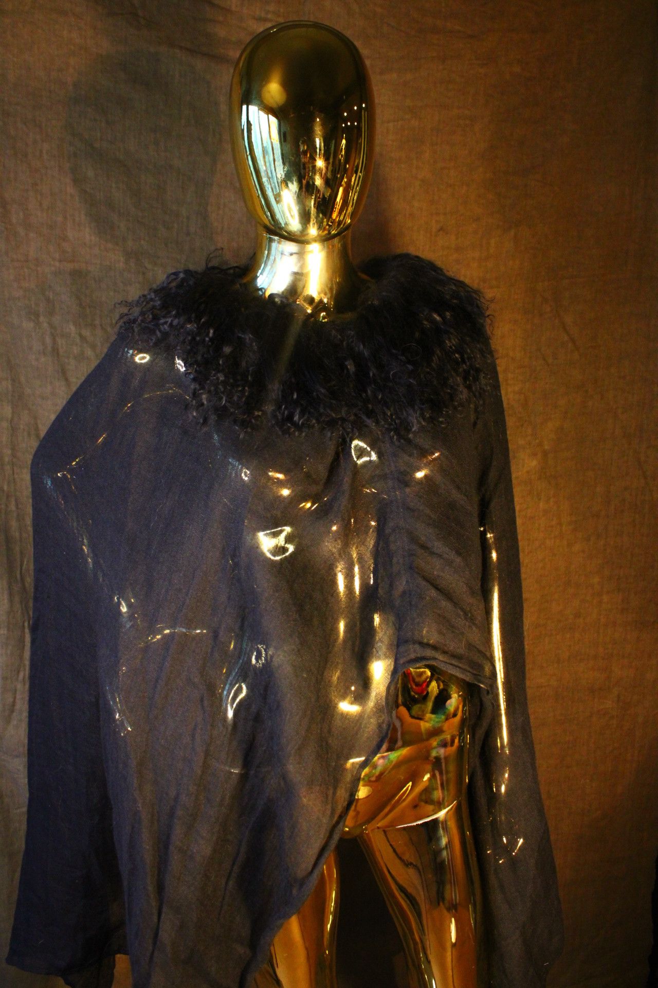 Other Black linen Poncho with real Mongolian Fur Neckline Size US XS / EU 42 / 0 - 4 Thumbnail