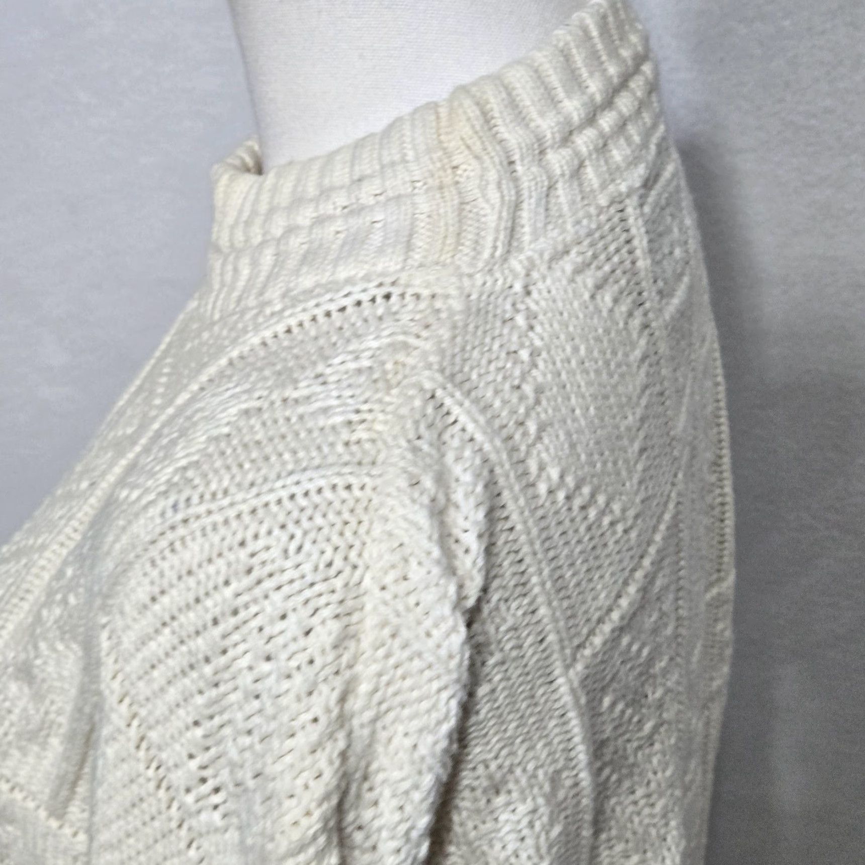Vintage Woolrich Women Medium Sweater Ivory Cable Knit Mock Neck Made in USA Size M / US 6-8 / IT 42-44 - 3 Thumbnail
