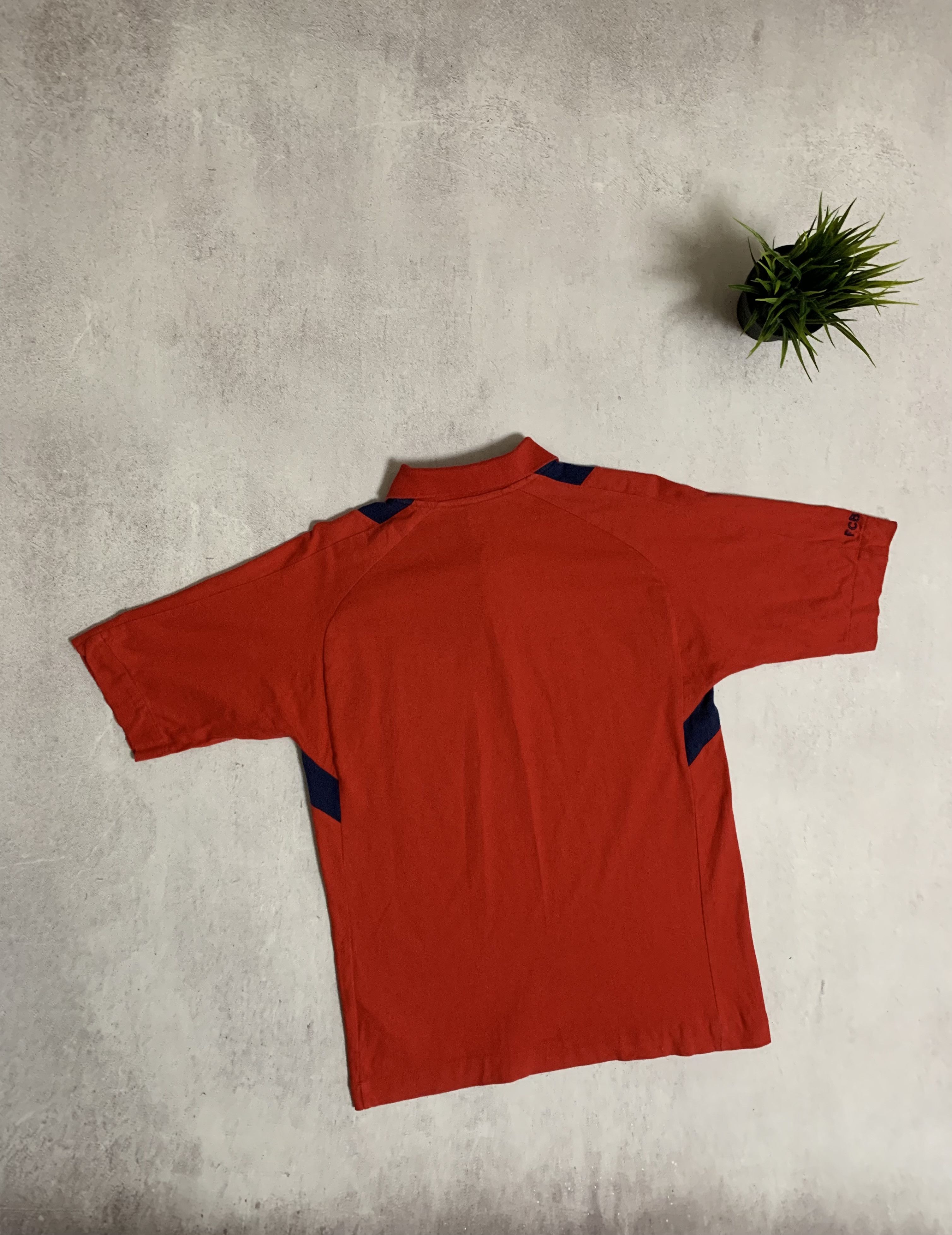 Nike Vintage Nike Barcelona Polo T Shirt Jersey Baggy 90s Size US M / EU 48-50 / 2 - 13 Thumbnail