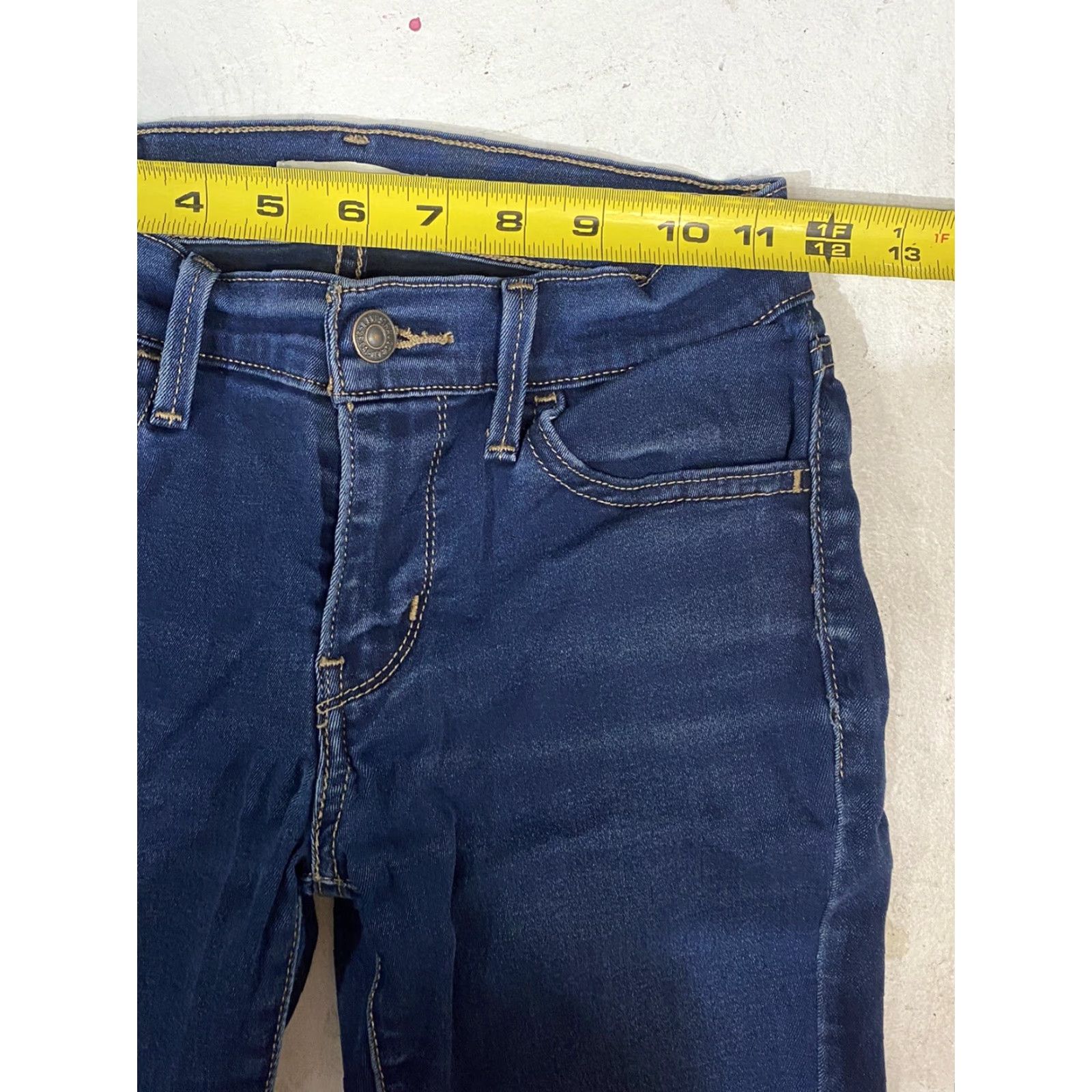 Levi's Levi's 710 Super Skinny Jeans Womens Mid Rise Stretch Medium Wash Blue 26x30 Jeans Size 26" / US 2 / IT 38 - 4 Thumbnail