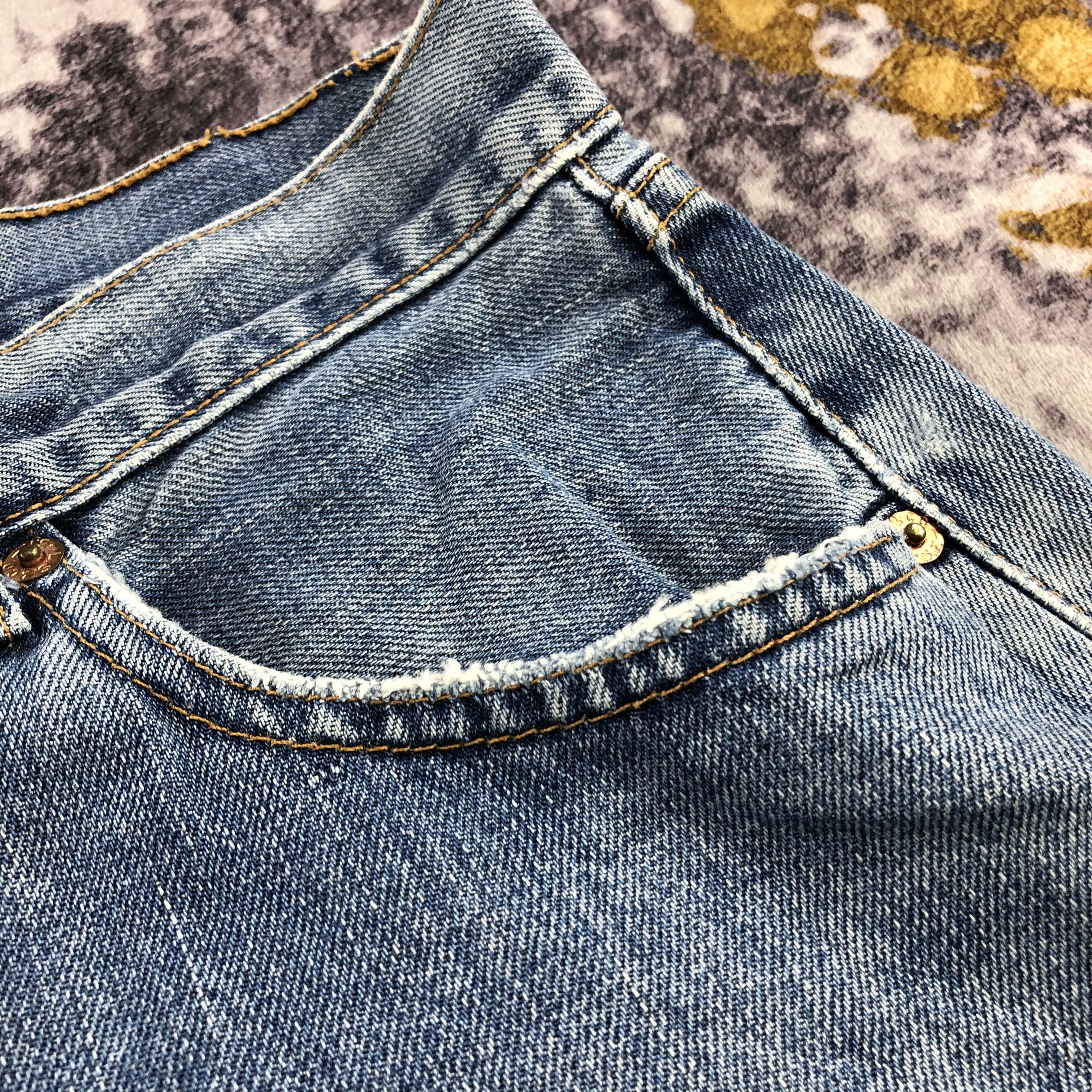Levi's × Vintage Vintage 90s Blue Wash Levis 501 Jeans-JM2868 Size US 34 / EU 50 - 12 Thumbnail