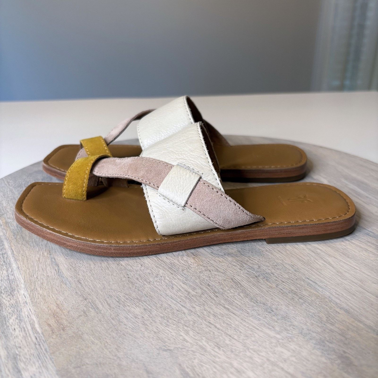 Frye Frye Felix Sandals Women's 7M Leather Slip On Slide Flats Size US 7 / IT 37 - 2 Thumbnail