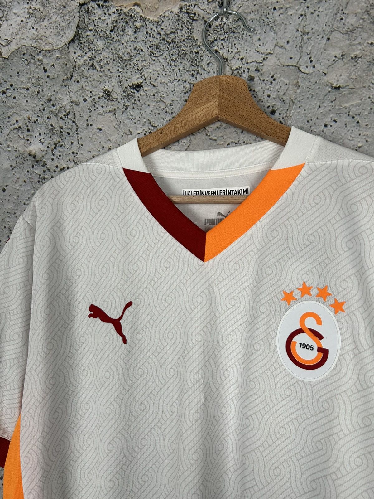 Puma Galatasaray Puma Soccer Jersey Football Sportswear New Size US M / EU 48-50 / 2 - 3 Thumbnail