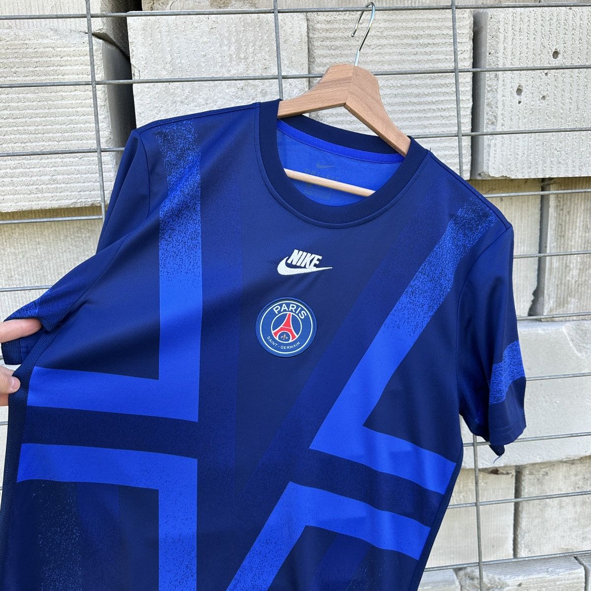Nike Paris Saint Germain PSG Pre Match 2019 20 Football Jersey M Size US M / EU 48-50 / 2 - 4 Thumbnail