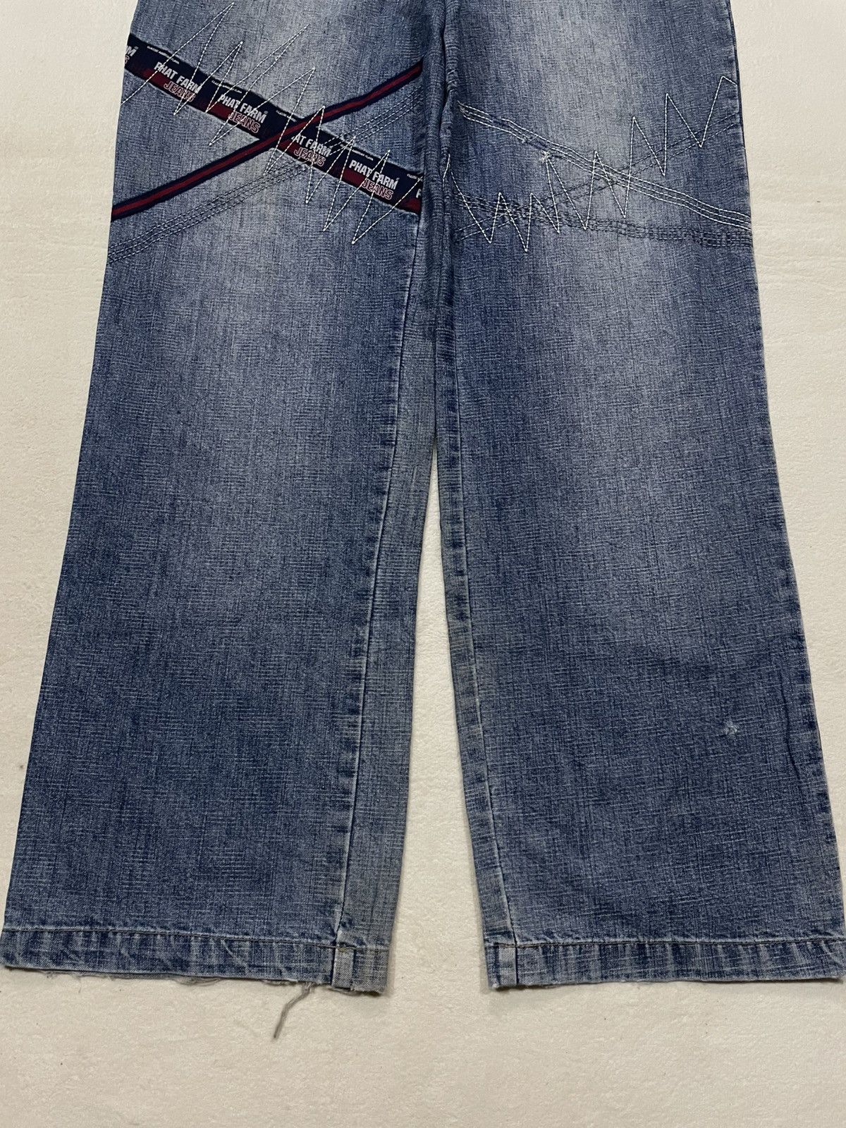 Phat Farm Vintage Phat Farm Distress Faded Denim Jeans Size US 34 / EU 50 - 4 Thumbnail