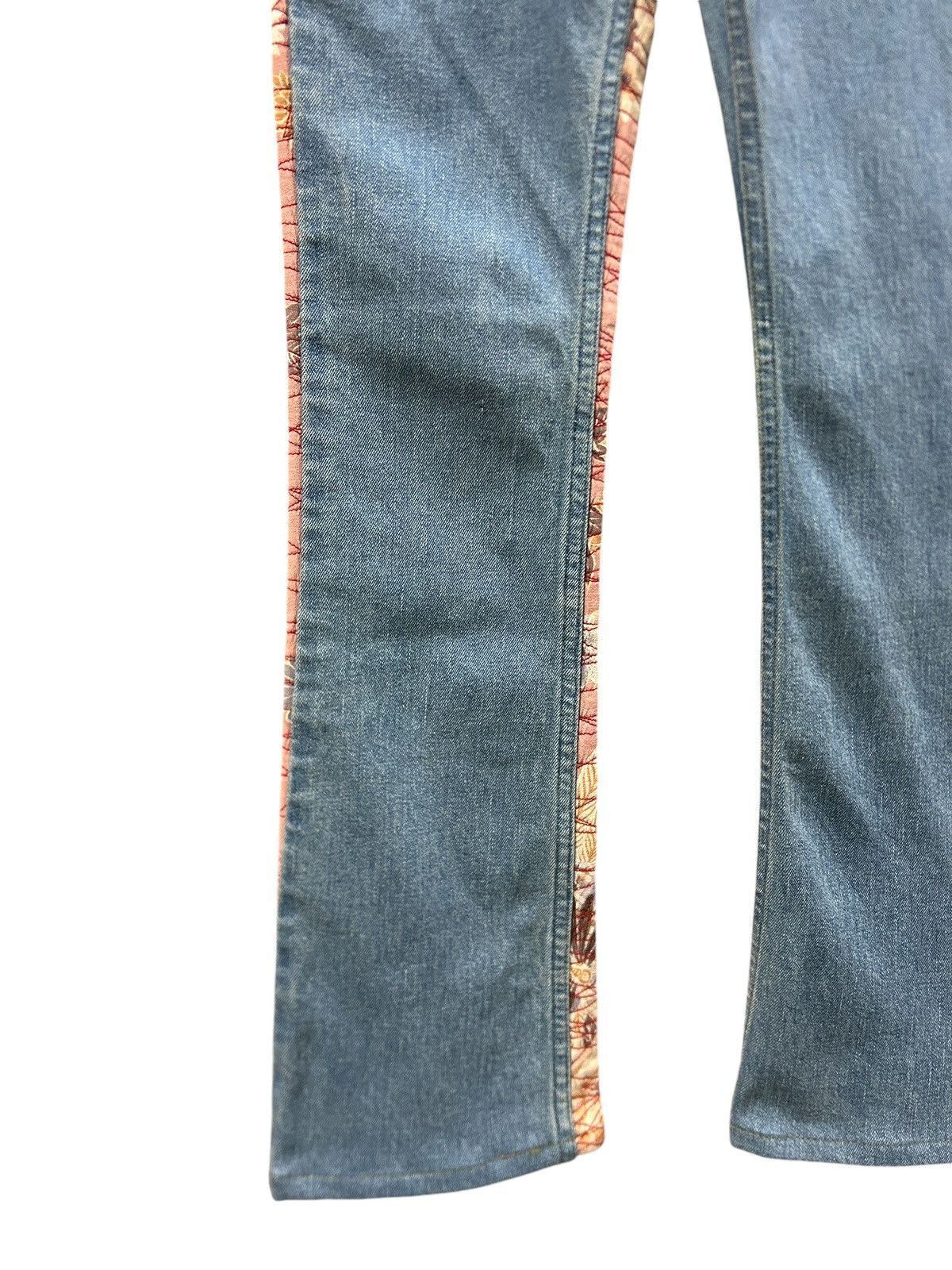 Japanese Brand × Kamakura Vintage Glamdy Japan Embroidery Sukajan Flowers Jeans Size US 28 / EU 44 - 4 Thumbnail