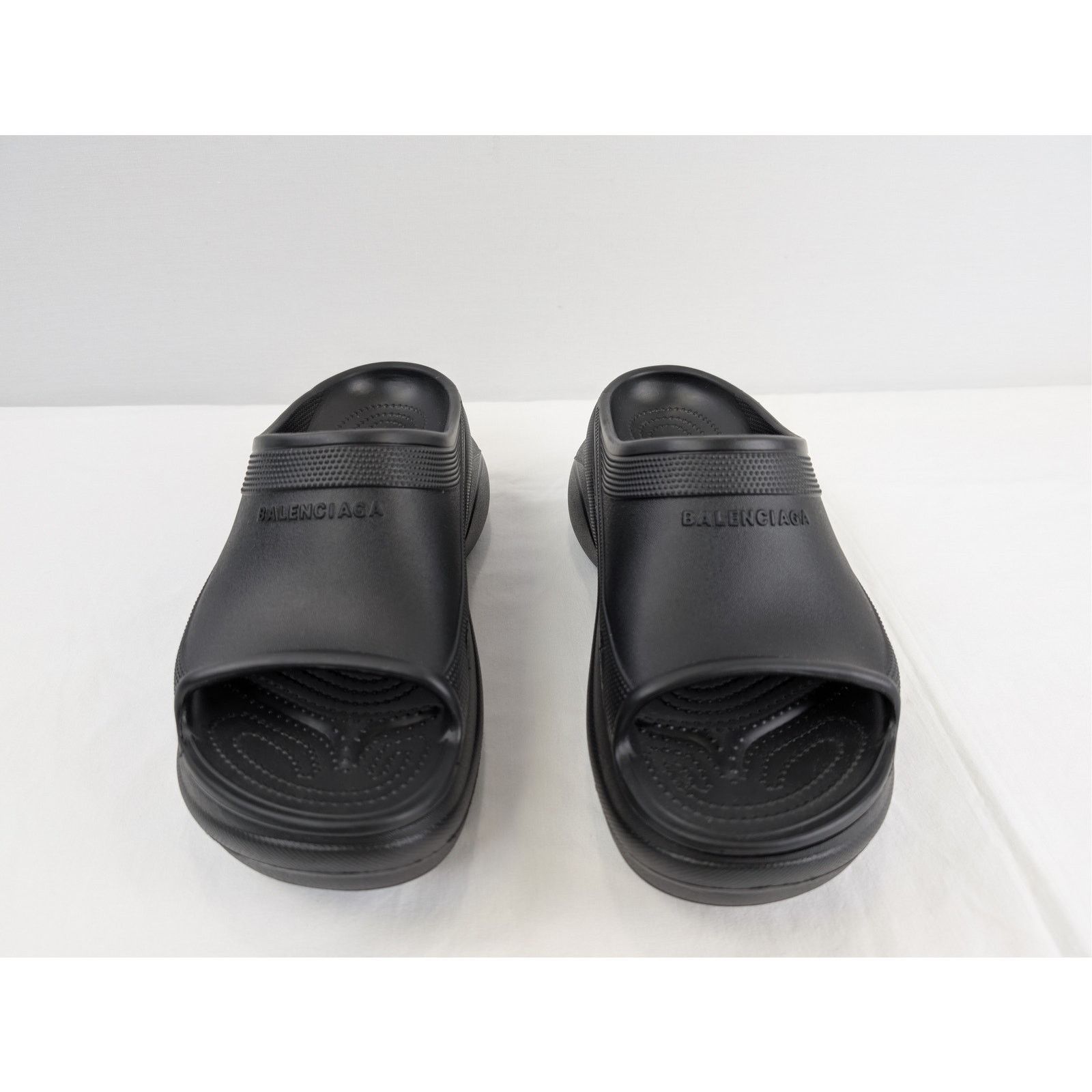 Balenciaga o1rshd1 Crocs Pool Rubber Slide Slipper in Black Size US 10 / EU 43 - 11 Thumbnail