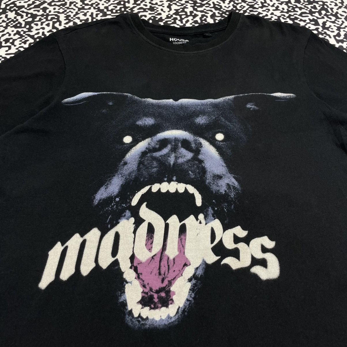 Japanese Brand Vintage Y2K Rottweiler Madness Horror Dog Givenchy Style Tee Size US S / EU 44-46 / 1 - 6 Thumbnail