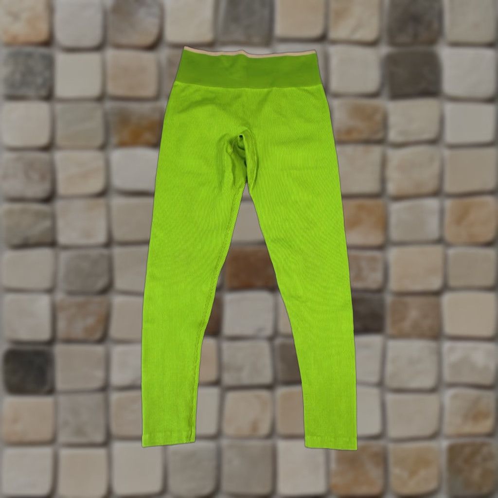 Outdoor Voices VINTAGE Outdoor Voices Leggings Women Medium Cropped Activewear Green Athleisure 90s Womens Size 32" / US 10 / IT 46 - 1 Thumbnail