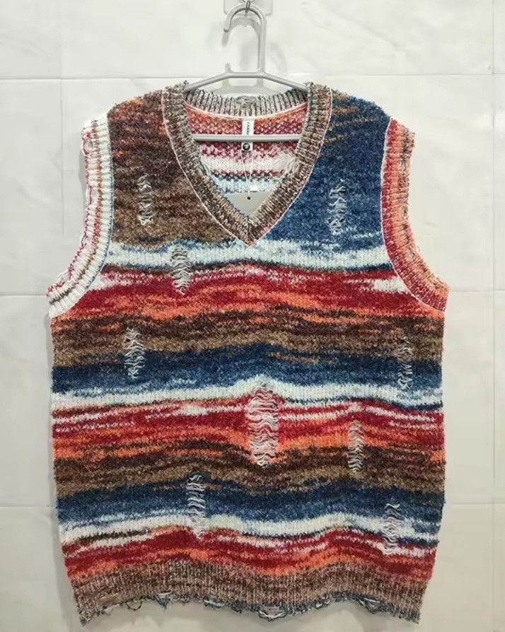Japanese Brand Knitted sweater vest vintage Size US L / EU 52-54 / 3 - 3 Thumbnail