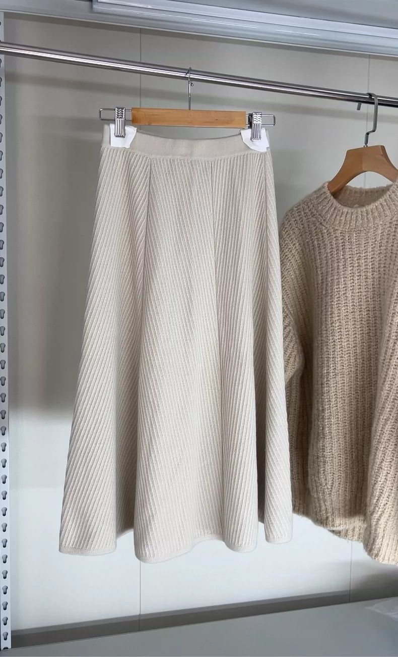 Loro Piana LORO PIANA Small cashmere skirt Size 25" / US 0 / IT 36 - 1 Thumbnail
