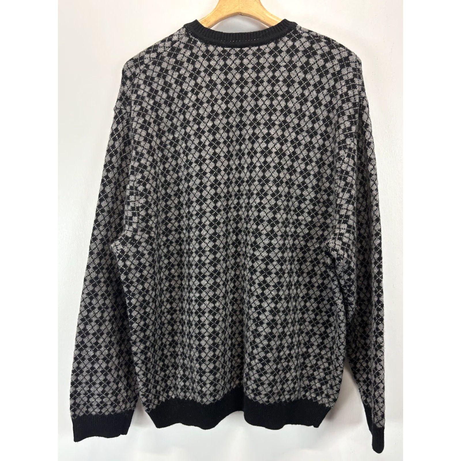 Merona VINTAGE Merona Geometric Wool Sweater Mens 2XL Pullover V-Neck Grey Black 90s Grandpa Size US XXL / EU 58 / 5 - 3 Thumbnail