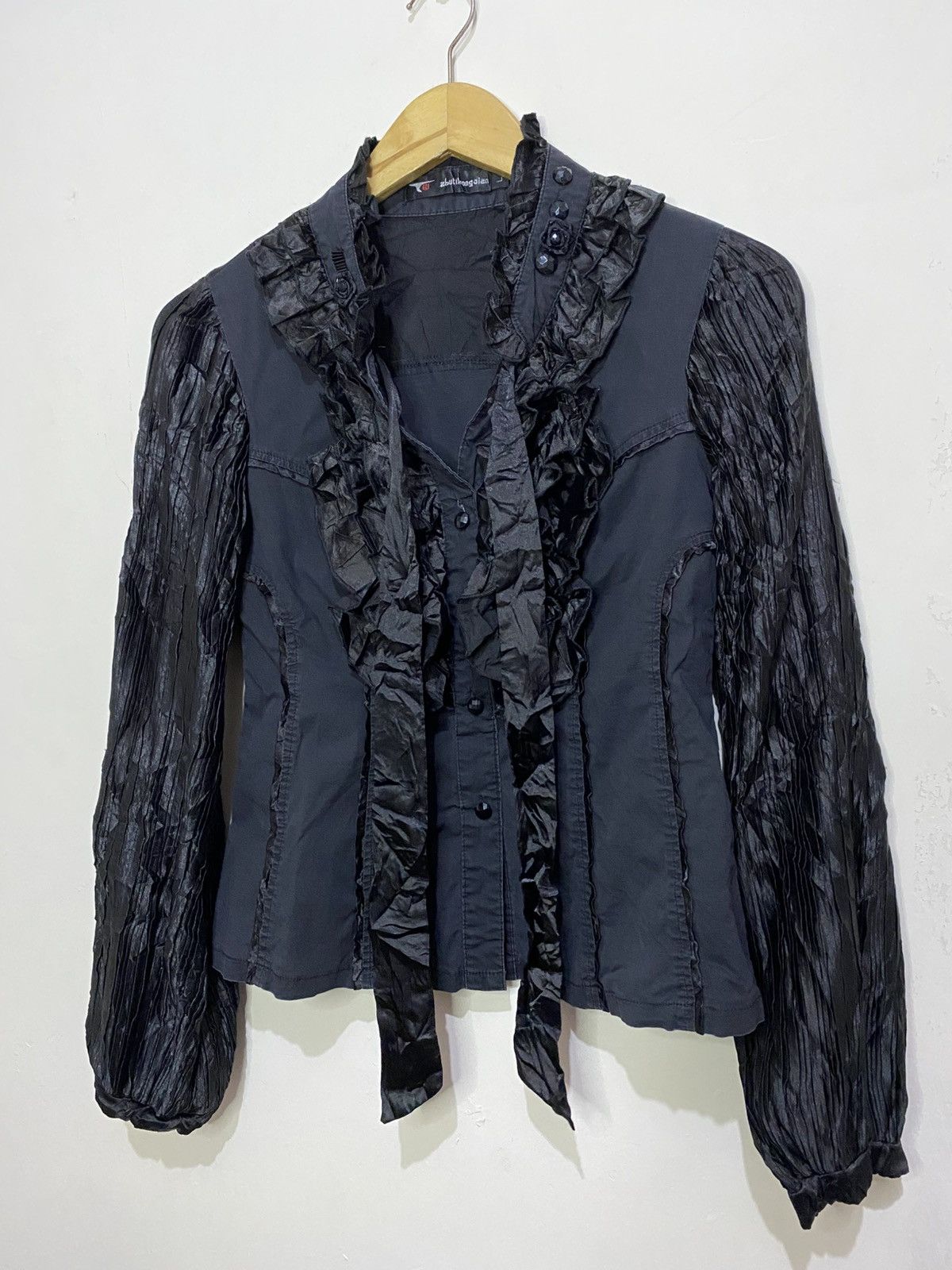 Black Ruffled Blouse If Six Was Nine Style