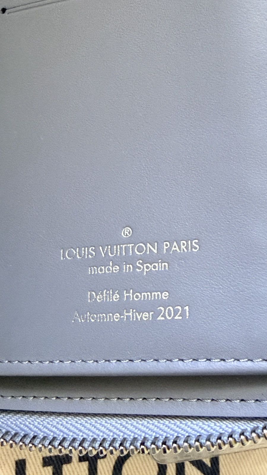 Louis Vuitton Louis Vuitton 2D Silver Metallic Mirror Zippy Long Wallet Size ONE SIZE - 10 Thumbnail