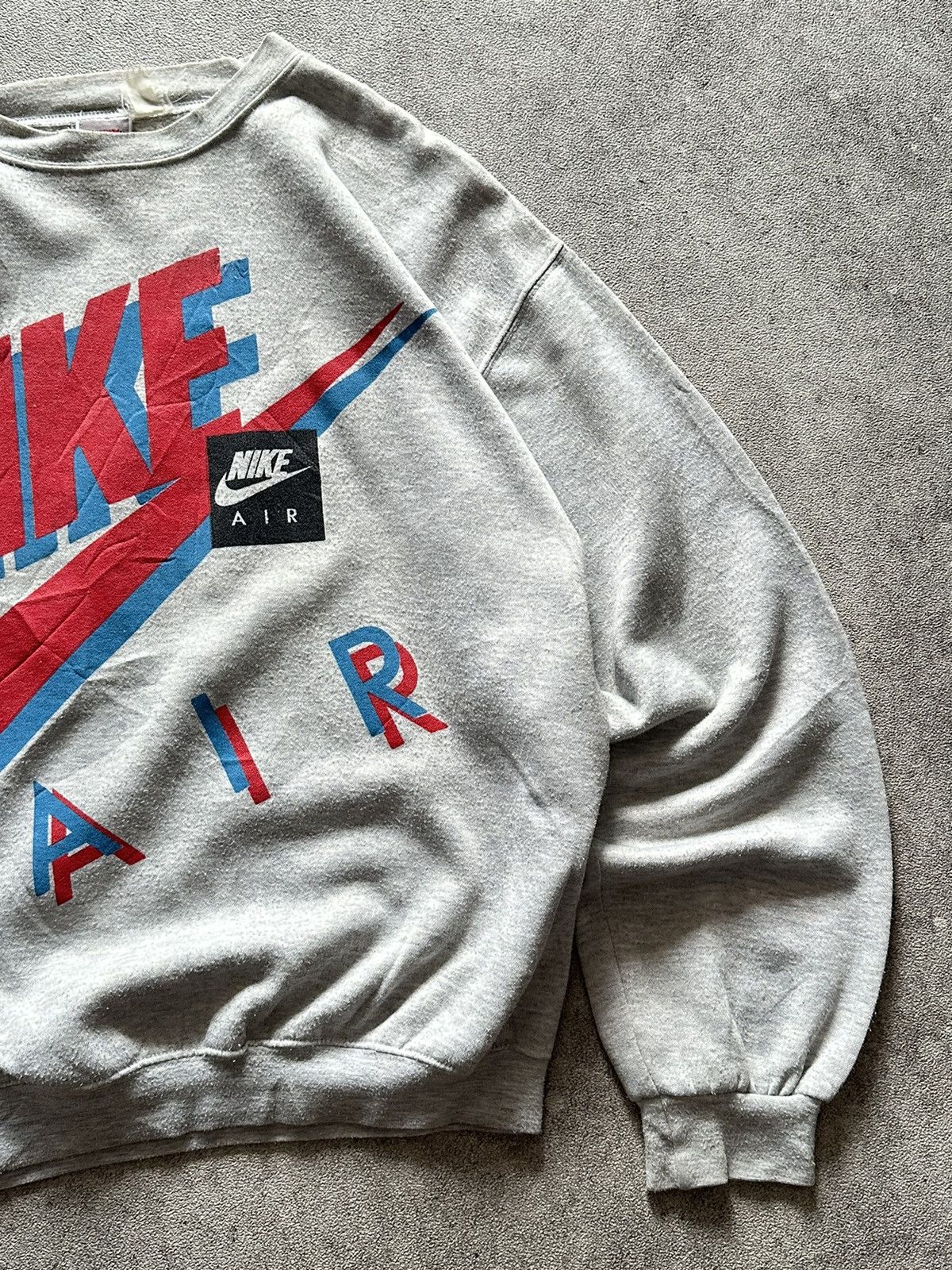 Nike 80s Vintage Nike Air Big Logo Sweatshirt Crewneck Size US L / EU 52-54 / 3 - 3 Thumbnail