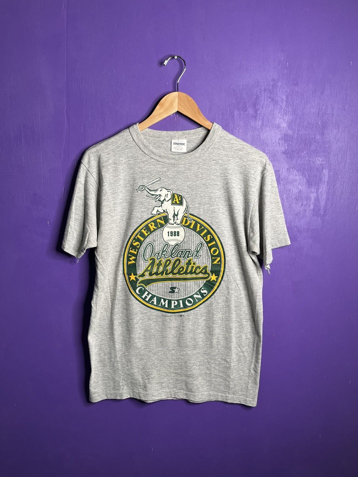 MLB × Starter × Vintage Vintage 1988 Starter Oakland athletics WD champs t-shirt Size US M / EU 48-50 / 2 - 1 Thumbnail