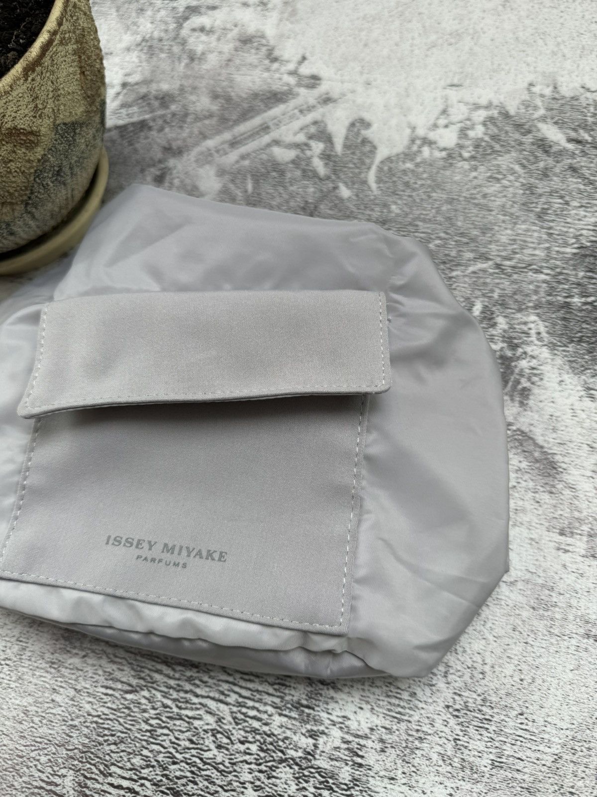 Issey Miyake Vintage Issey Miyake Parfume Mini Hand Hobo Tote Bag Size ONE SIZE - 3 Thumbnail