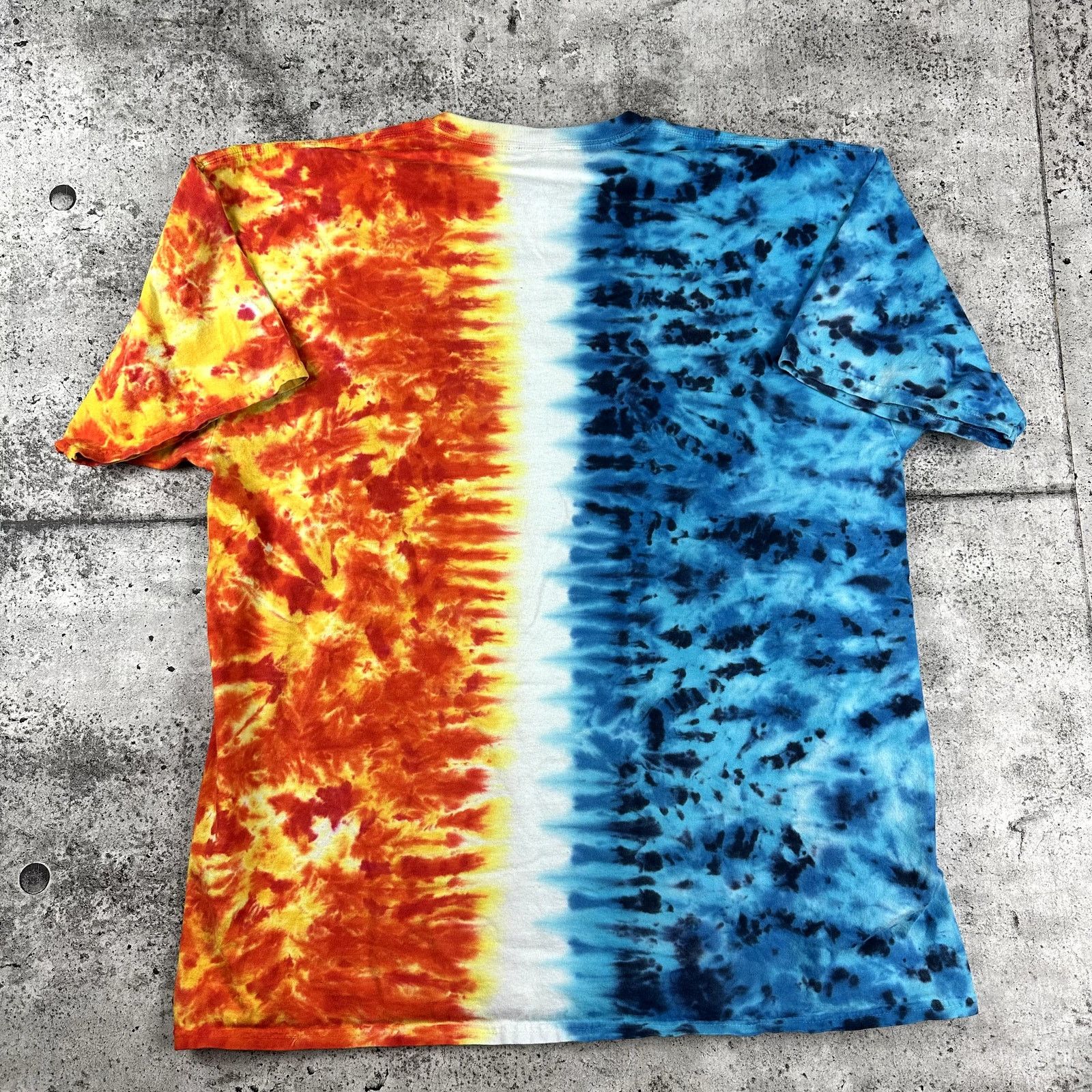 Disney × Vintage Disney Tye Dye Shirt 2013 Size XXL Character Shirt Disney Size US XXL / EU 58 / 5 - 2 Thumbnail