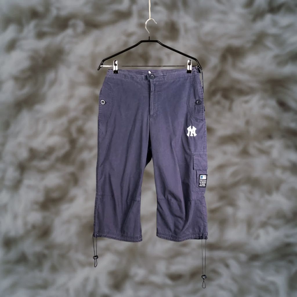 MLB Majestic Men's MLB New York Yankees Cargo Capri Pants Size M Blue Polyester Size US 31 - 1 Thumbnail