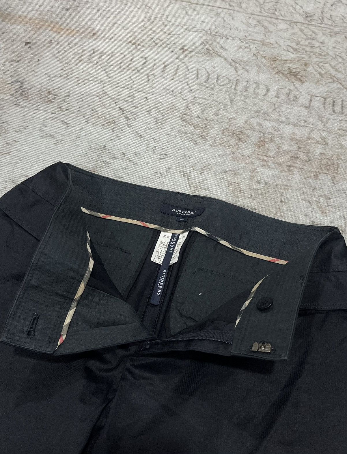 Burberry Burberry London Flare Formal Pant Size 28" / US 6 / IT 42 - 4 Thumbnail