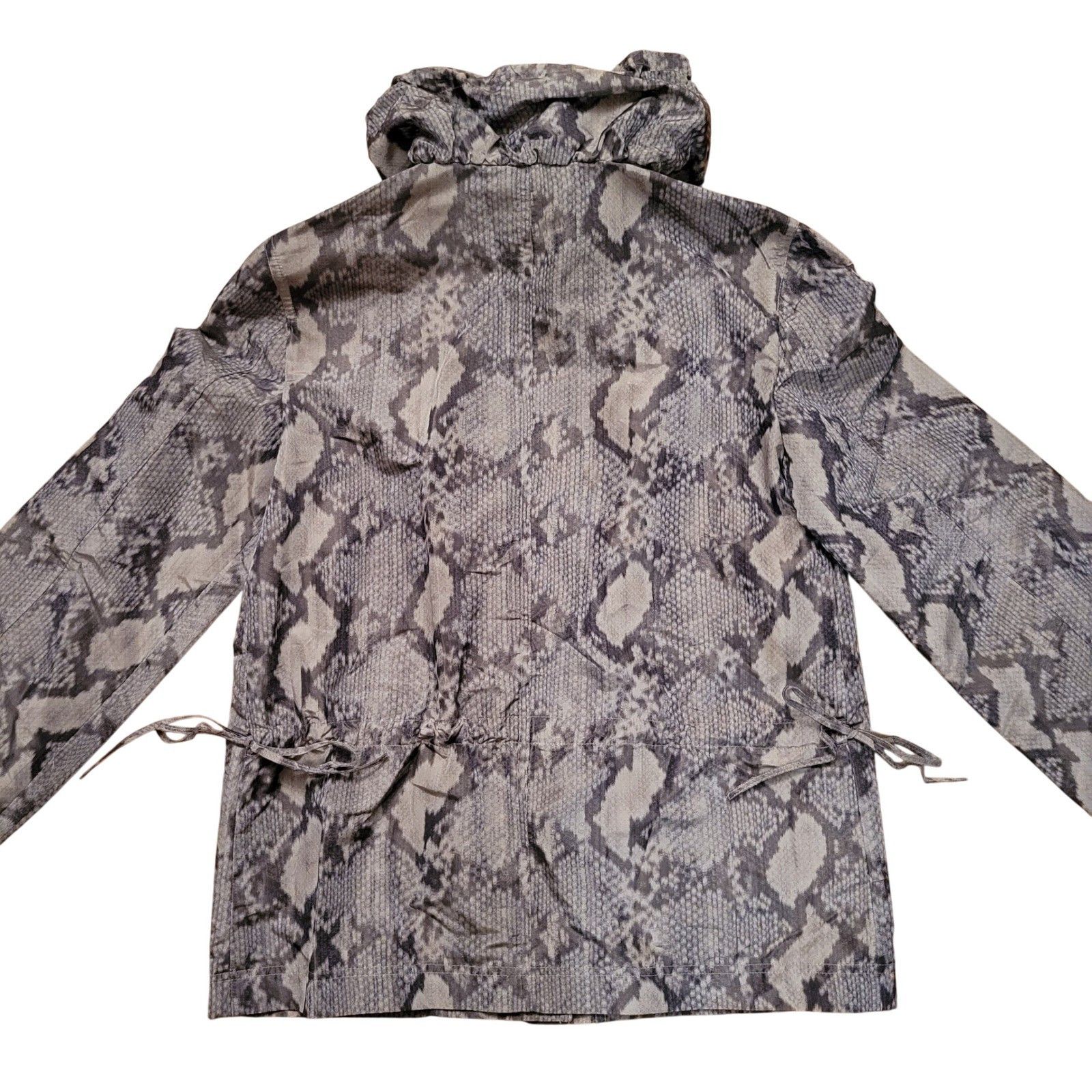 St. John St John Gray Snakeskin Utility Jacket Sport S Windbreaker Size S / US 4 / IT 40 - 4 Thumbnail