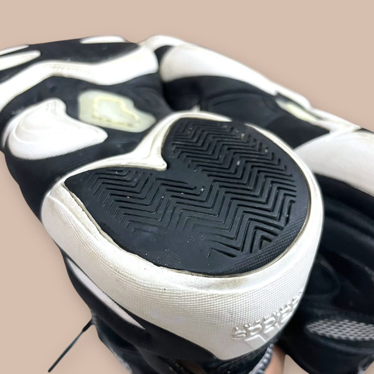 Adidas 2015 ADIDAS CRAZY 8 Size US 5 / EU 37 - 19 Thumbnail