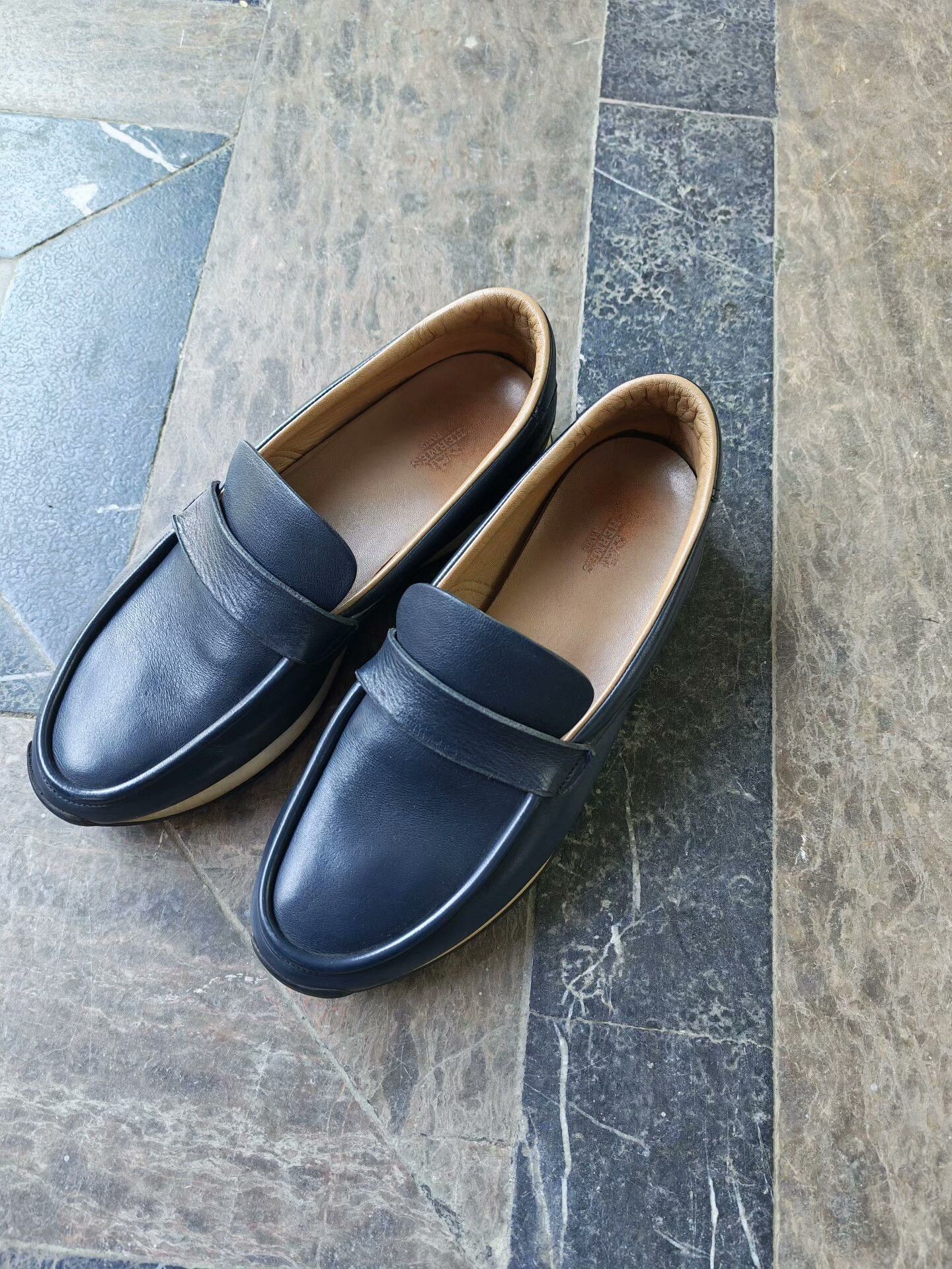 Hermes Hermes Casual Shoes for Sale Size US 10 / EU 43 - 1 Thumbnail