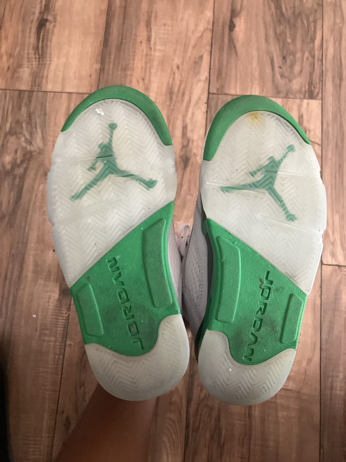 Nike The Women's Air Jordan 5 Lucky Green Size US 6 / IT 36 - 6 Thumbnail