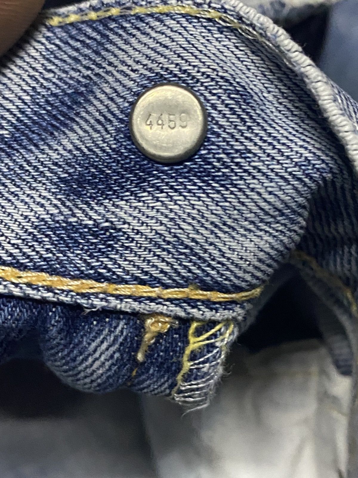 Levi's Vintage Levis 502 Blue Faded Wash Distressed Loose Jeans Size US 31 - 12 Thumbnail