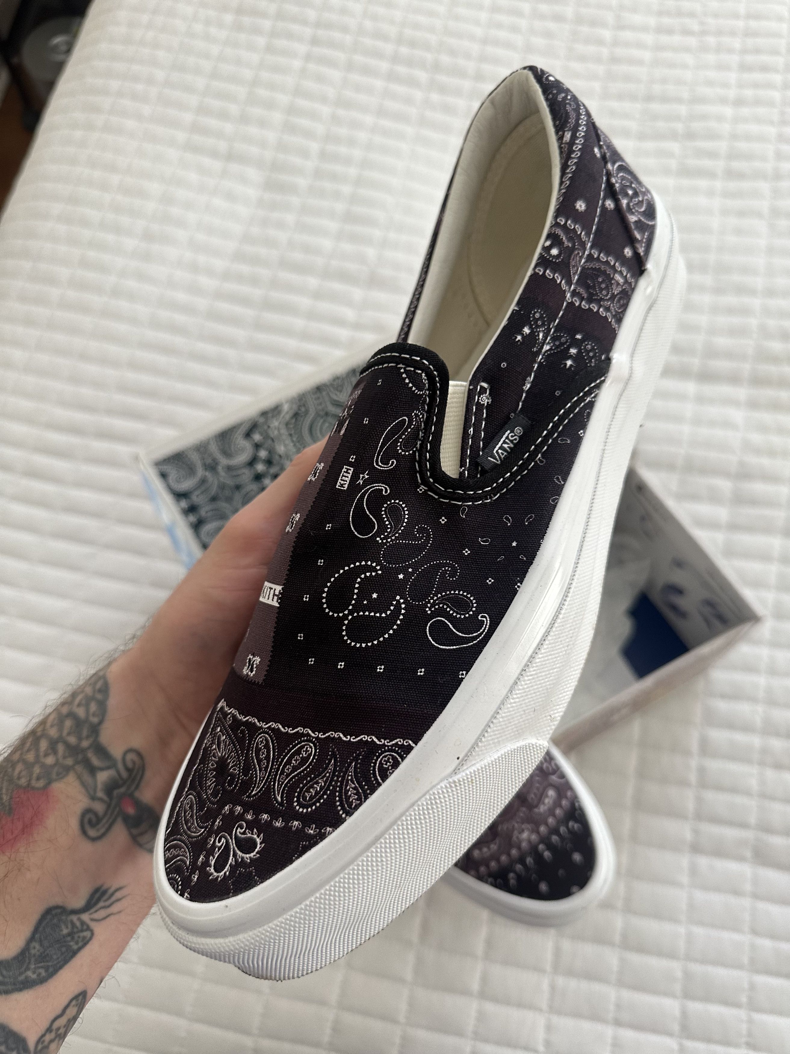 Kith × Vans KITH VANS OG CLASSIC SLIP ON 10TH BANDANA MOONLESS NGHT Size US 11.5 / EU 44-45 - 10 Thumbnail