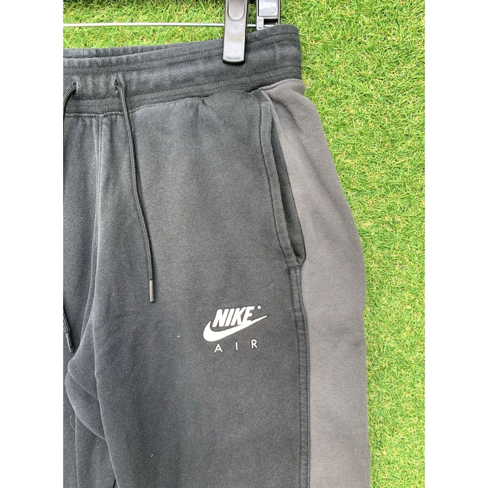 Nike Nike Jogger Sweatpants Mens Small Gray Tapered Logo 90s Activewear Athleticwear Sportswear Joggers Pants Size US 29 - 2 Thumbnail