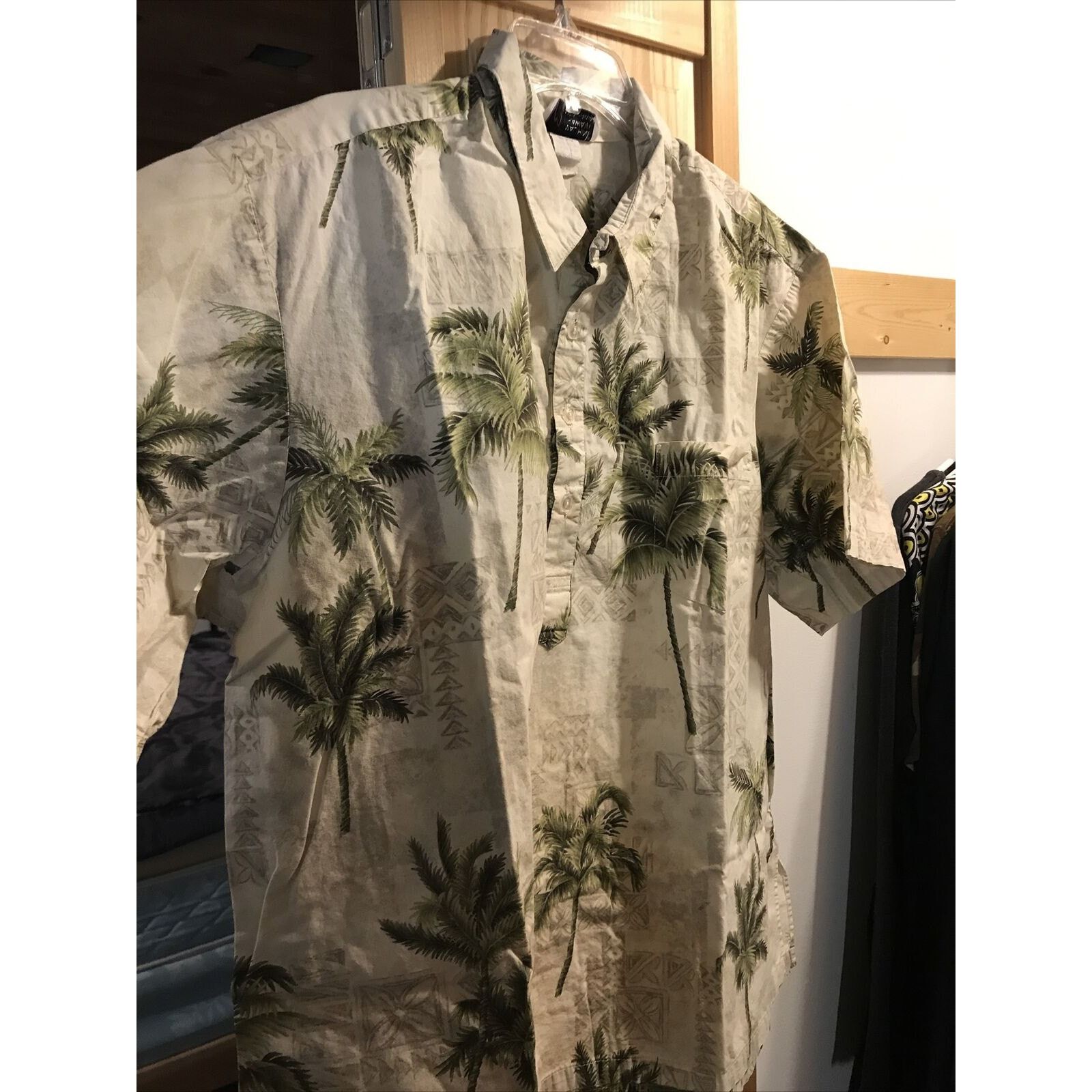 Other Malihini Vintage Men’s XL Beige Floral SS Hawaiian Shirt Size US XL / EU 56 / 4 - 5 Thumbnail