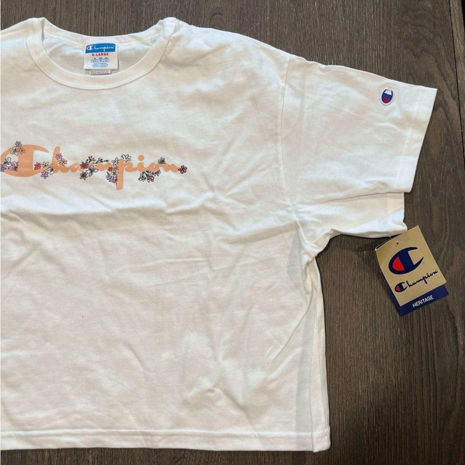 Champion NWT Champion White Floral Graphic Crop Top - Size XL Size XL / US 12-14 / IT 48-50 - 2 Thumbnail