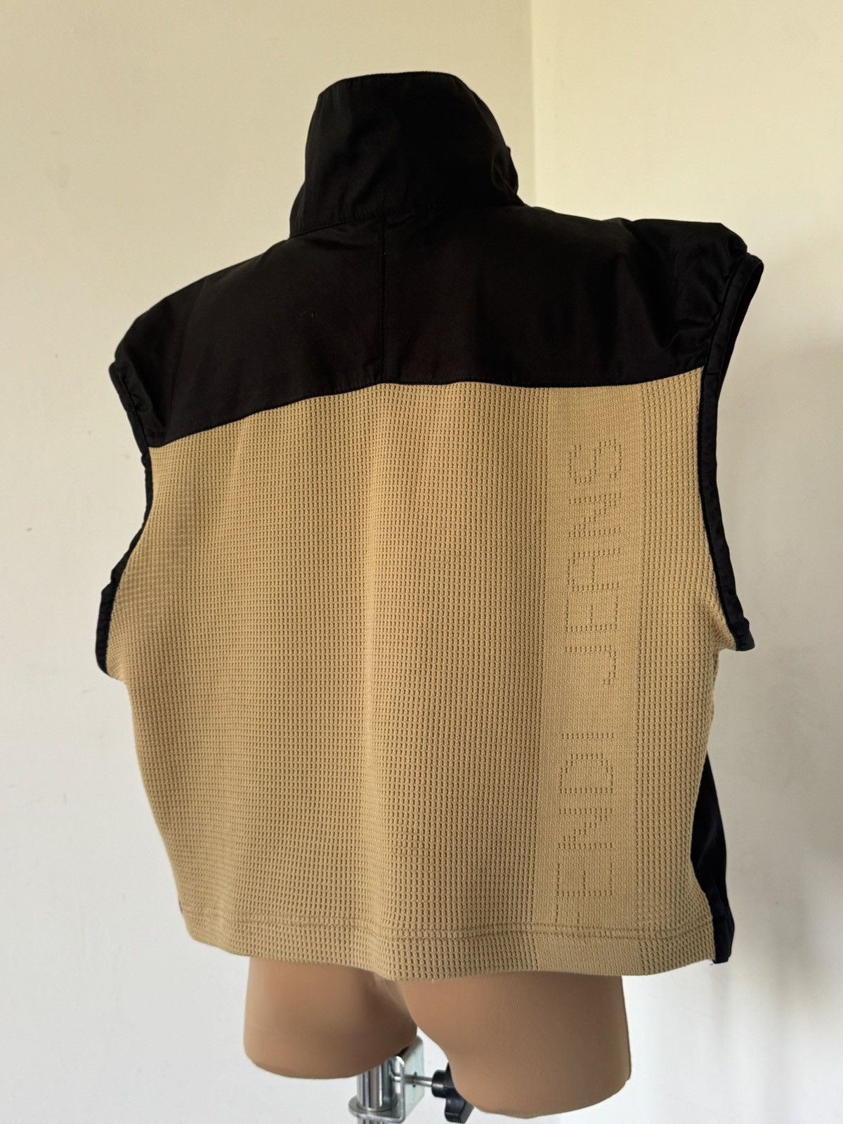 Fendi Vintage Fendi Roma Embroidered Black Vest Size M / US 6-8 / IT 42-44 - 1 Thumbnail