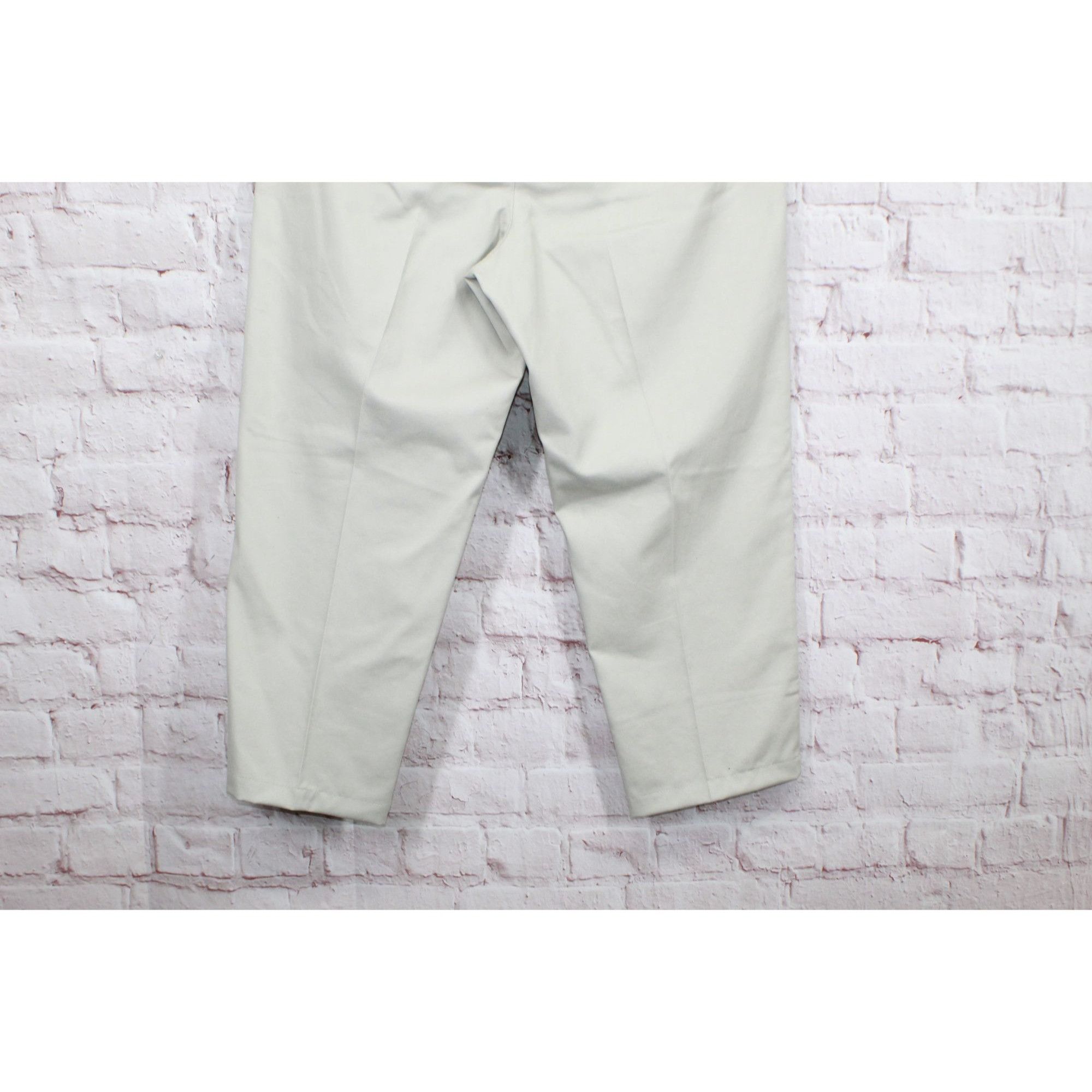 L.L. Bean LL Bean Men's Wrinkle Free Double L Chinos Classic Fit 38 Size US 38 / EU 54 - 5 Thumbnail