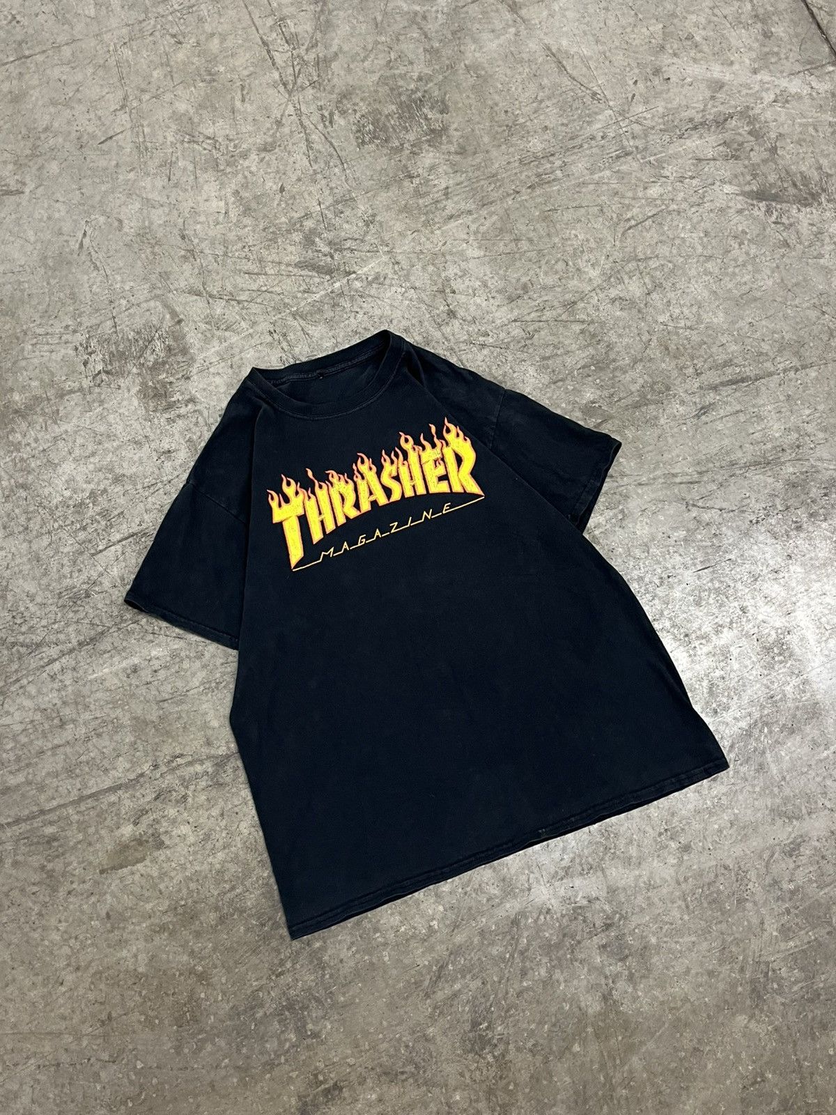 Thrasher × Vintage Thrasher vintage faded graphic tee hype rare skater y2k Size US L / EU 52-54 / 3 - 2 Thumbnail