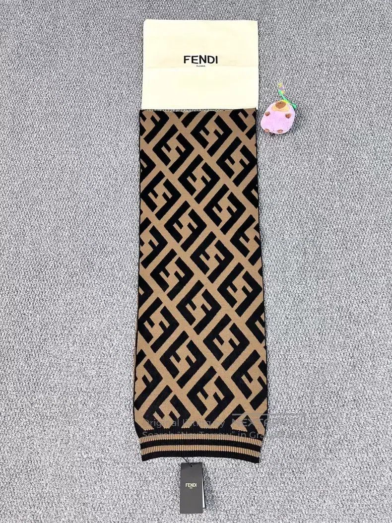 Fendi Fendi Classic Brown Monogrammed Monogram Logo Scarf Size ONE SIZE - 2 Thumbnail