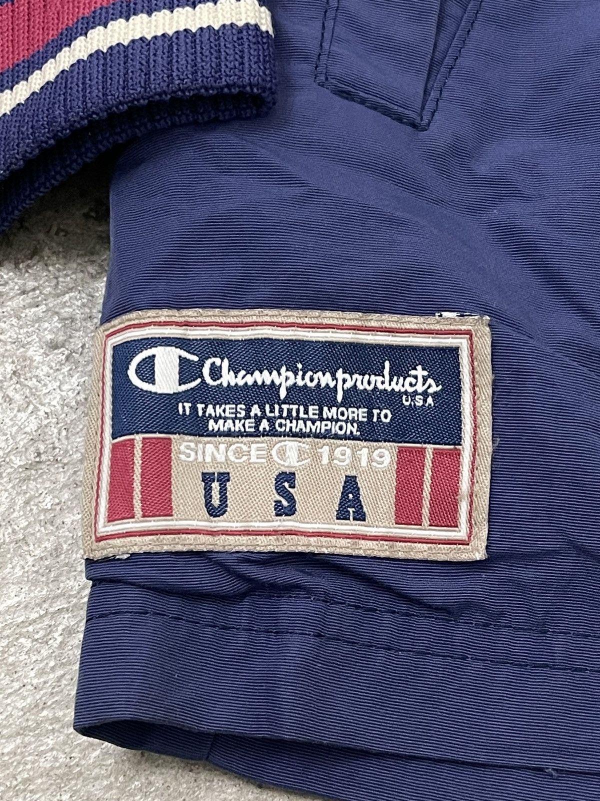 Champion Vintage Champion Light Jacket Full Zip Size US L / EU 52-54 / 3 - 2 Thumbnail