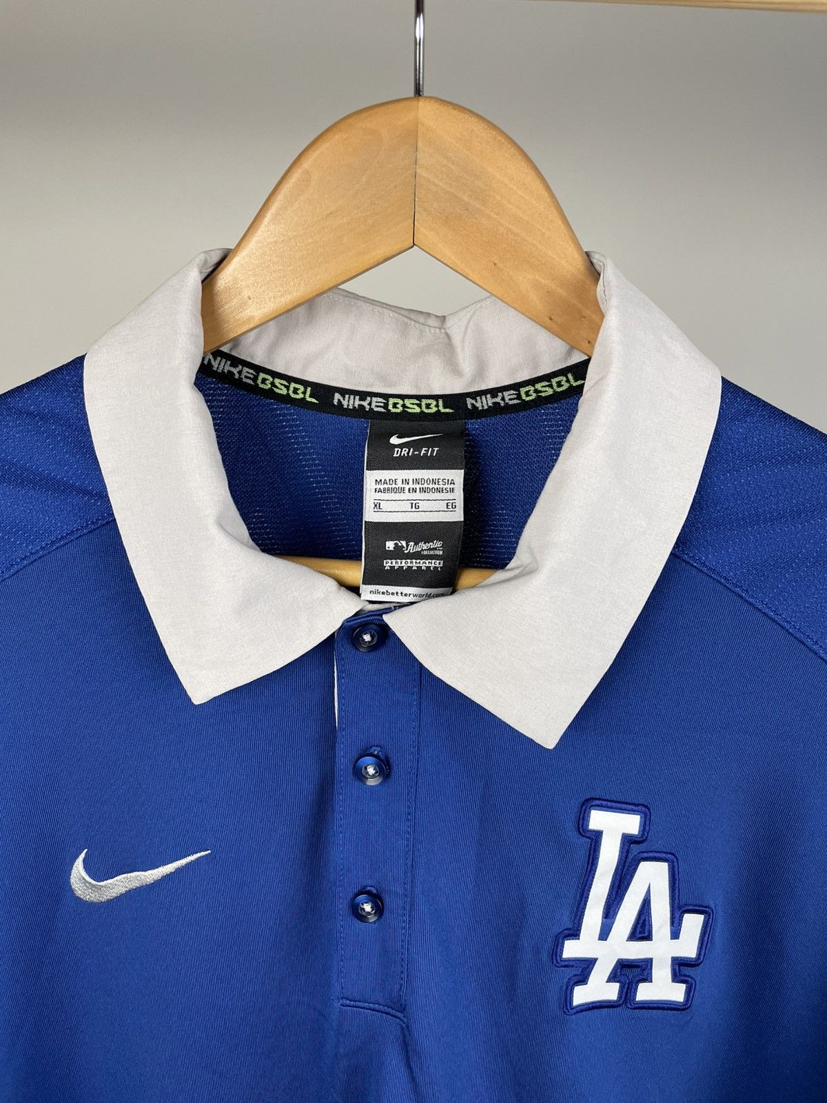 Nike Nike Mens XL Blue LA Dodgers Polo Short Sleeve Shirt BSBL Size US XL / EU 56 / 4 - 3 Thumbnail