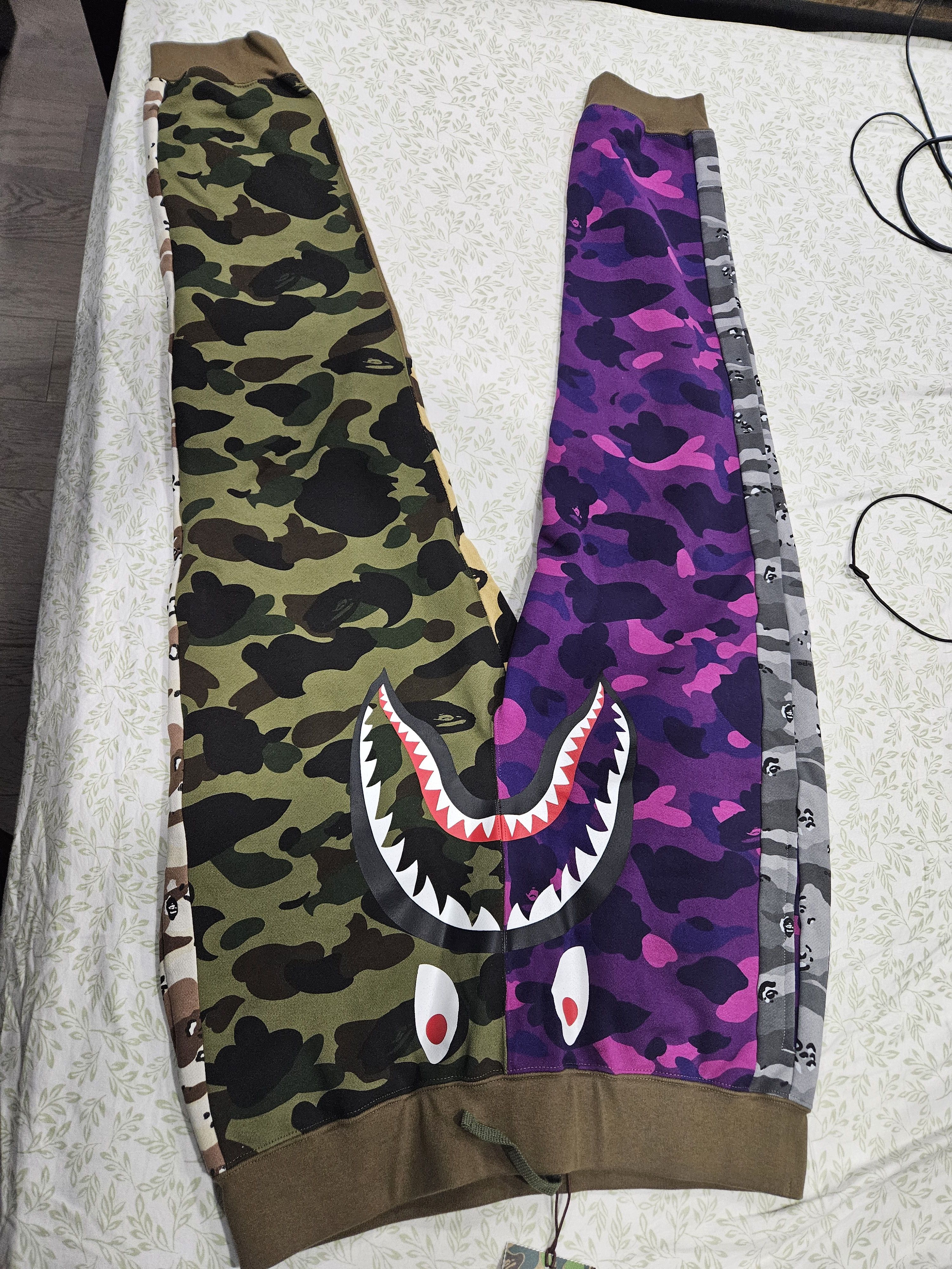 Bape Bathing Ape Shark Camo Sweatpants Size US 36 / EU 52 - 6 Thumbnail