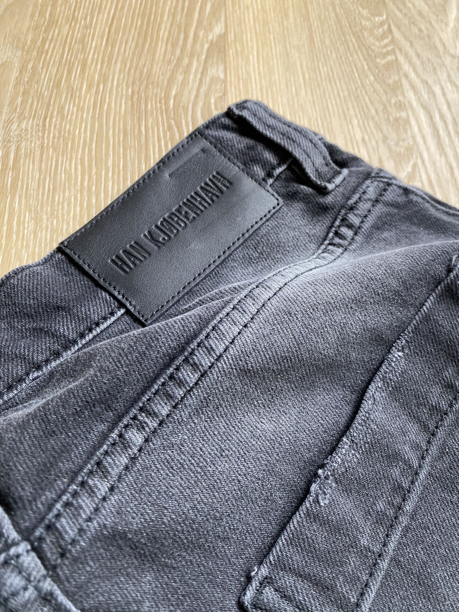 Han Kjobenhavn NWT $490 - Distressed Washed Denim Cargo Trousers Size US 32 / EU 48 - 13 Thumbnail