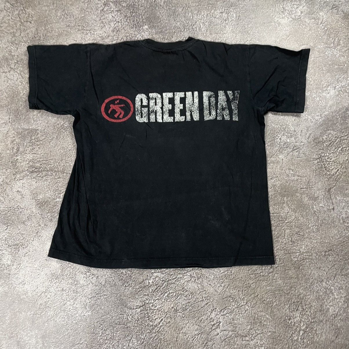 Vintage Vintage 90s Green Day American Idiot Faded Graphic Band Tee Size US S / EU 44-46 / 1 - 7 Thumbnail