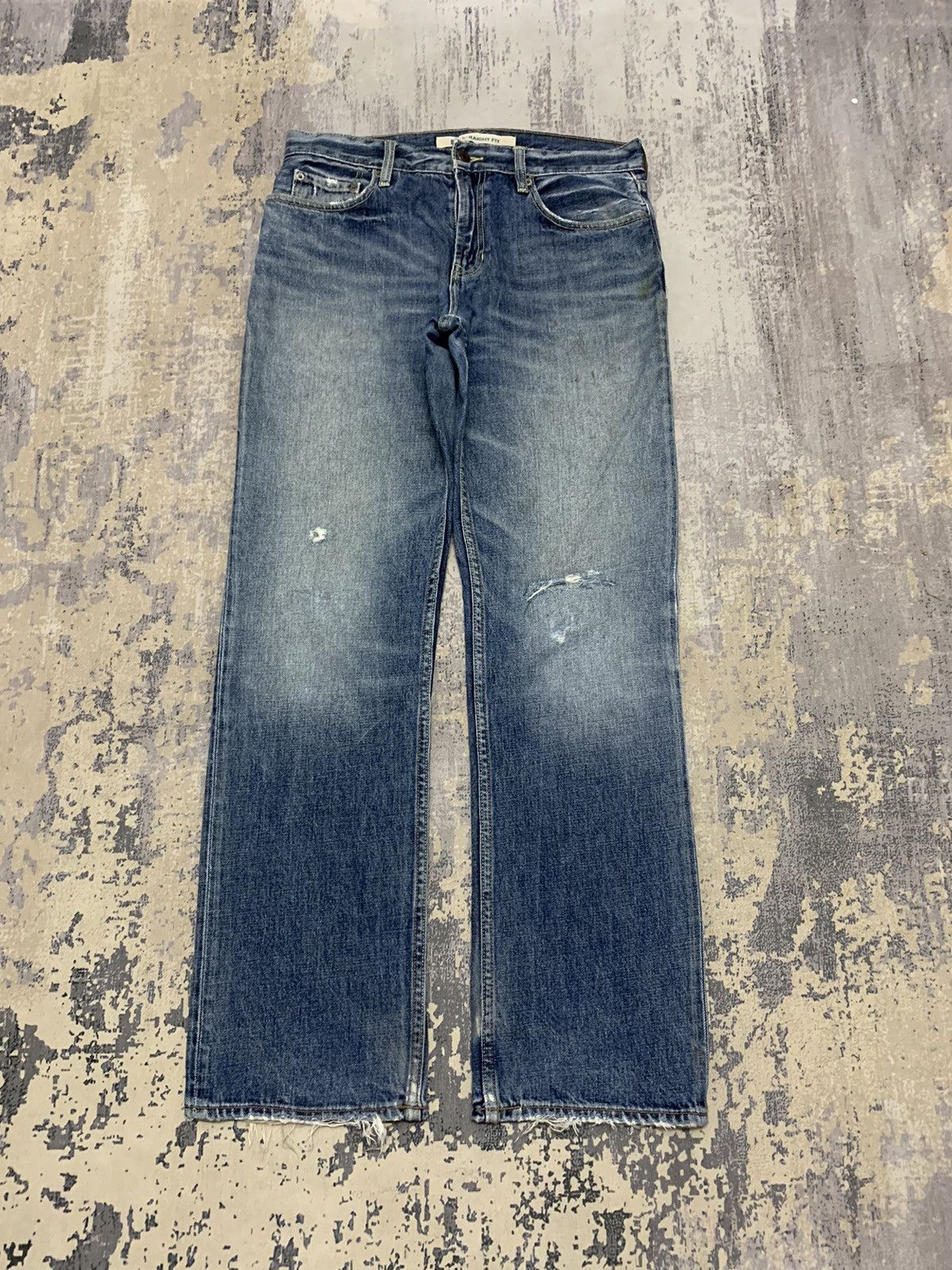 Gap Vintage Y2K Gap Baggy Distressed Jeans 34x32 Size US 34 / EU 50 - 1 Thumbnail