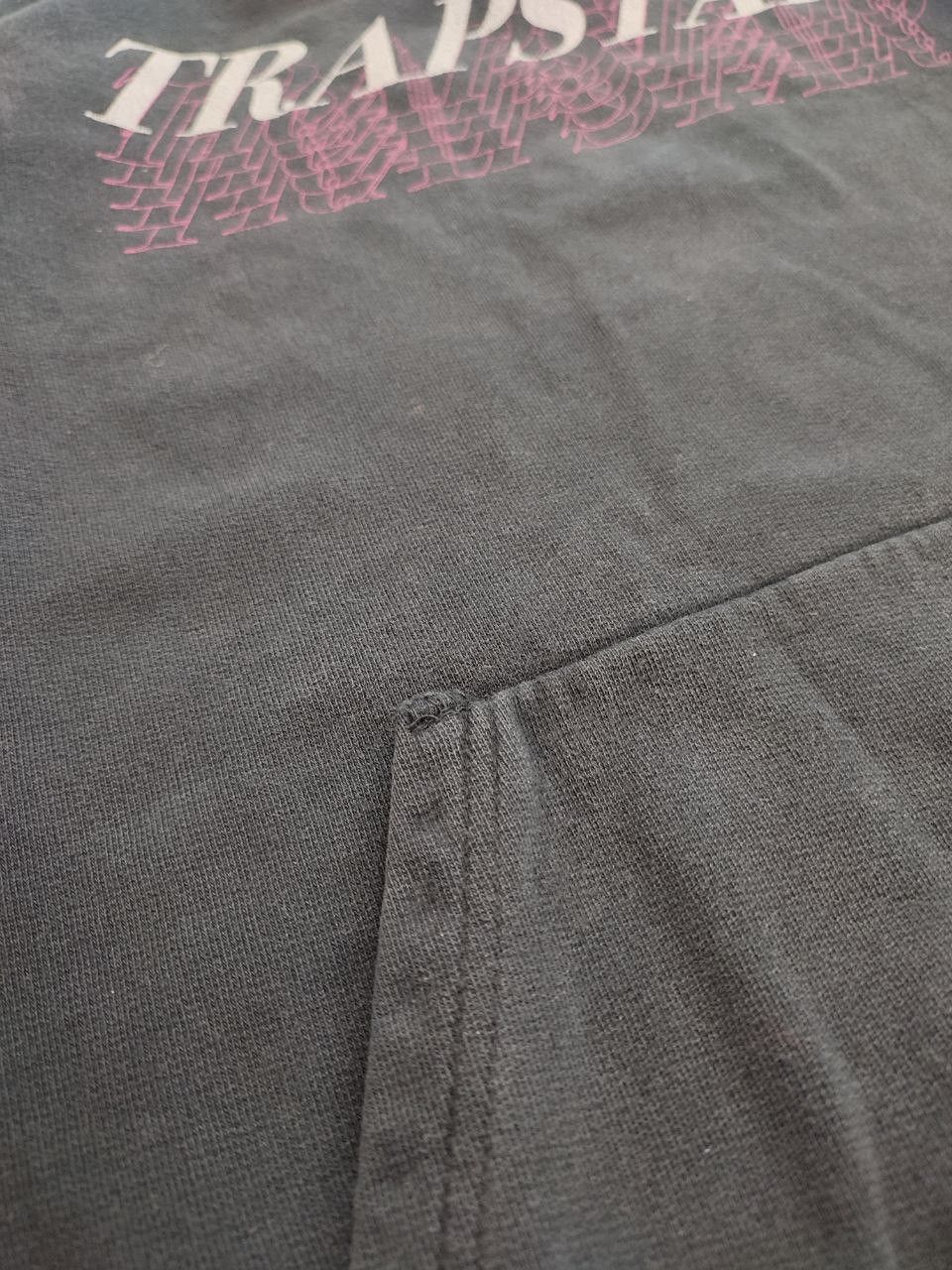 Japanese Brand Y2K TRAPSTAR sunfaded grunge hoodie big central logo Size US S / EU 44-46 / 1 - 9 Thumbnail