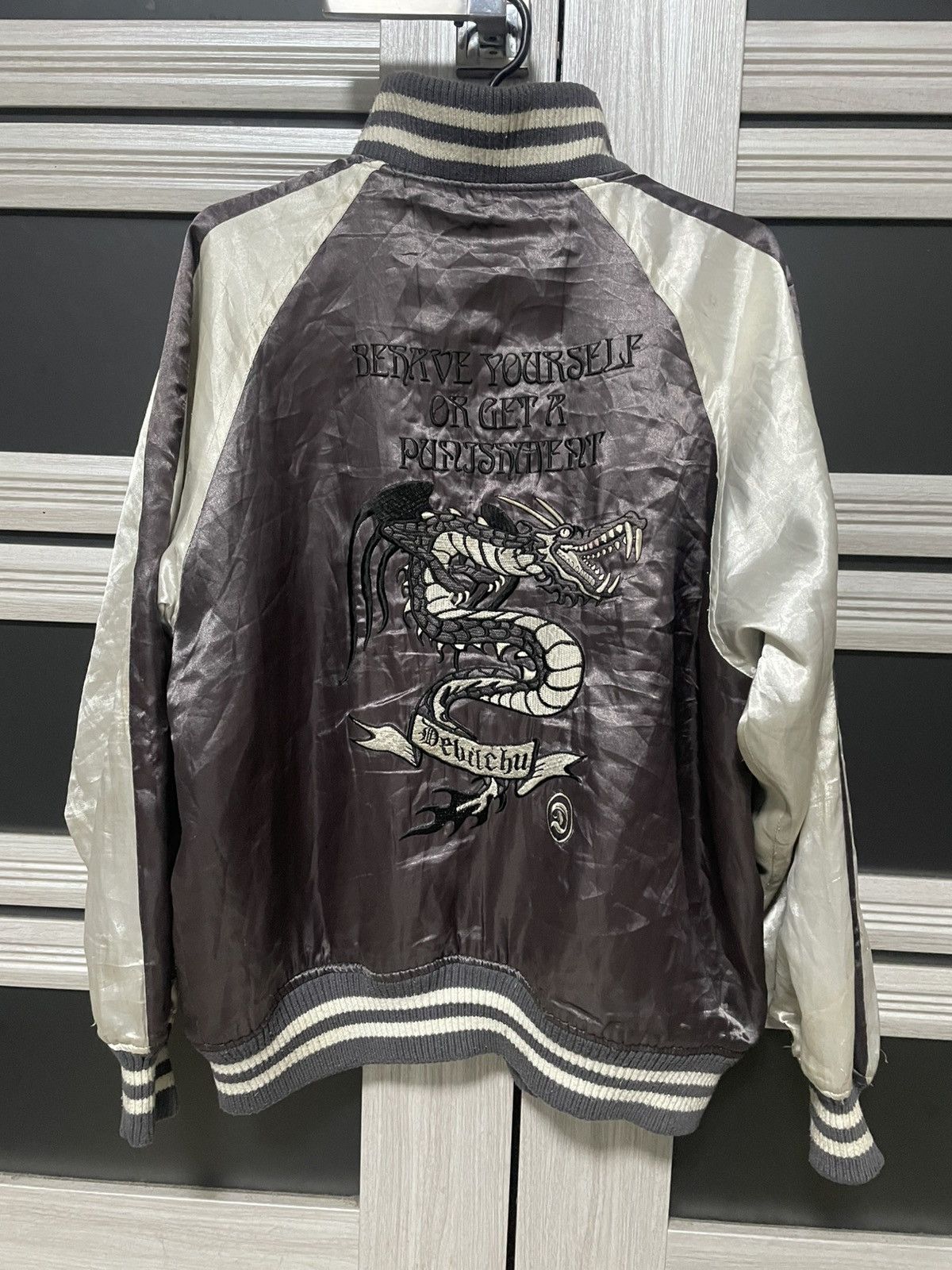 Japanese Brand × Vintage Vintage Devitchu Los Angeles Embroidered Dragon Jacket Y2K Size US M / EU 48-50 / 2 - 2 Thumbnail