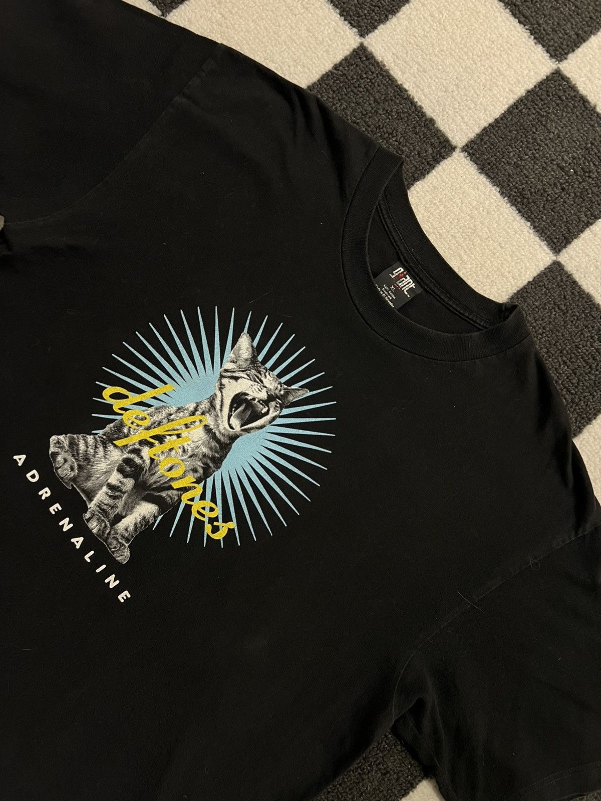 Vintage Vintage Deftones "Adrenaline" Cat Tee Size US XL / EU 56 / 4 - 2 Thumbnail